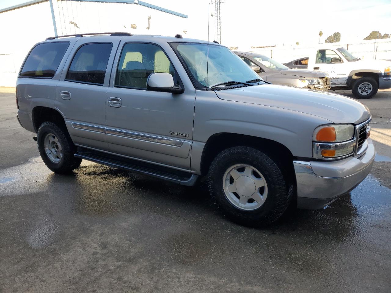 Photo 3 VIN: 1GKEC13V05J245901 - GMC YUKON 