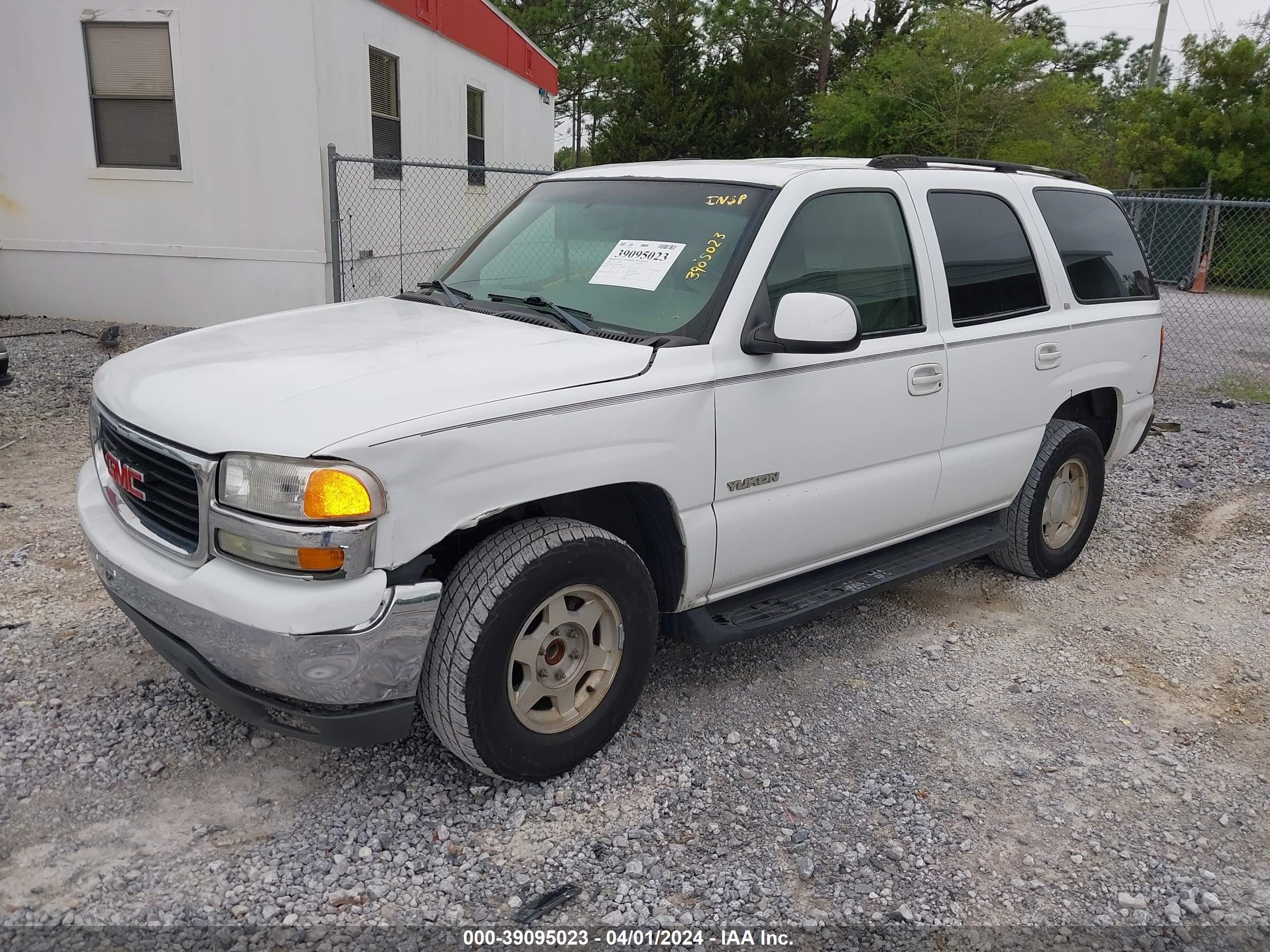 Photo 1 VIN: 1GKEC13V23R176966 - GMC YUKON 