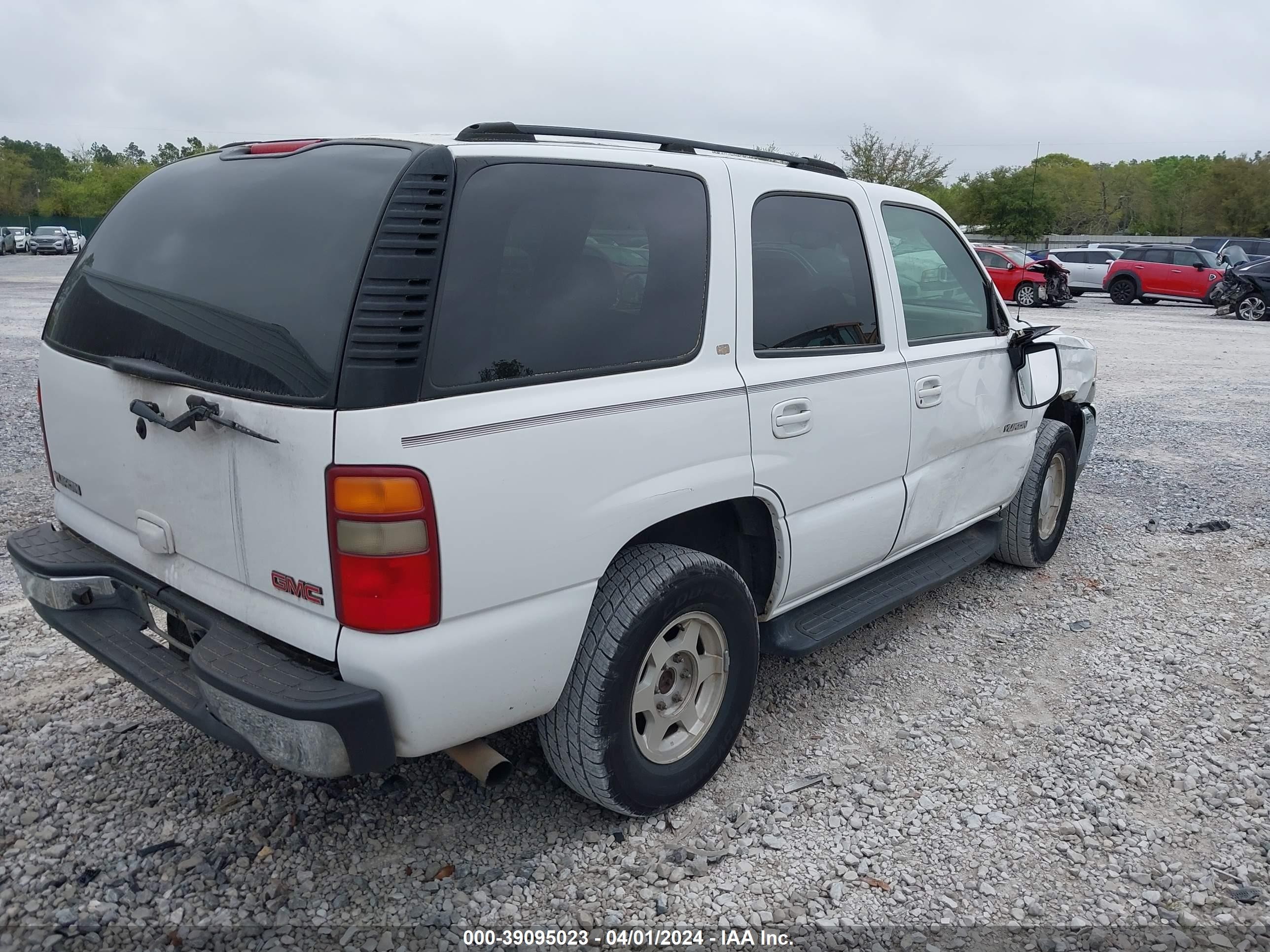 Photo 3 VIN: 1GKEC13V23R176966 - GMC YUKON 