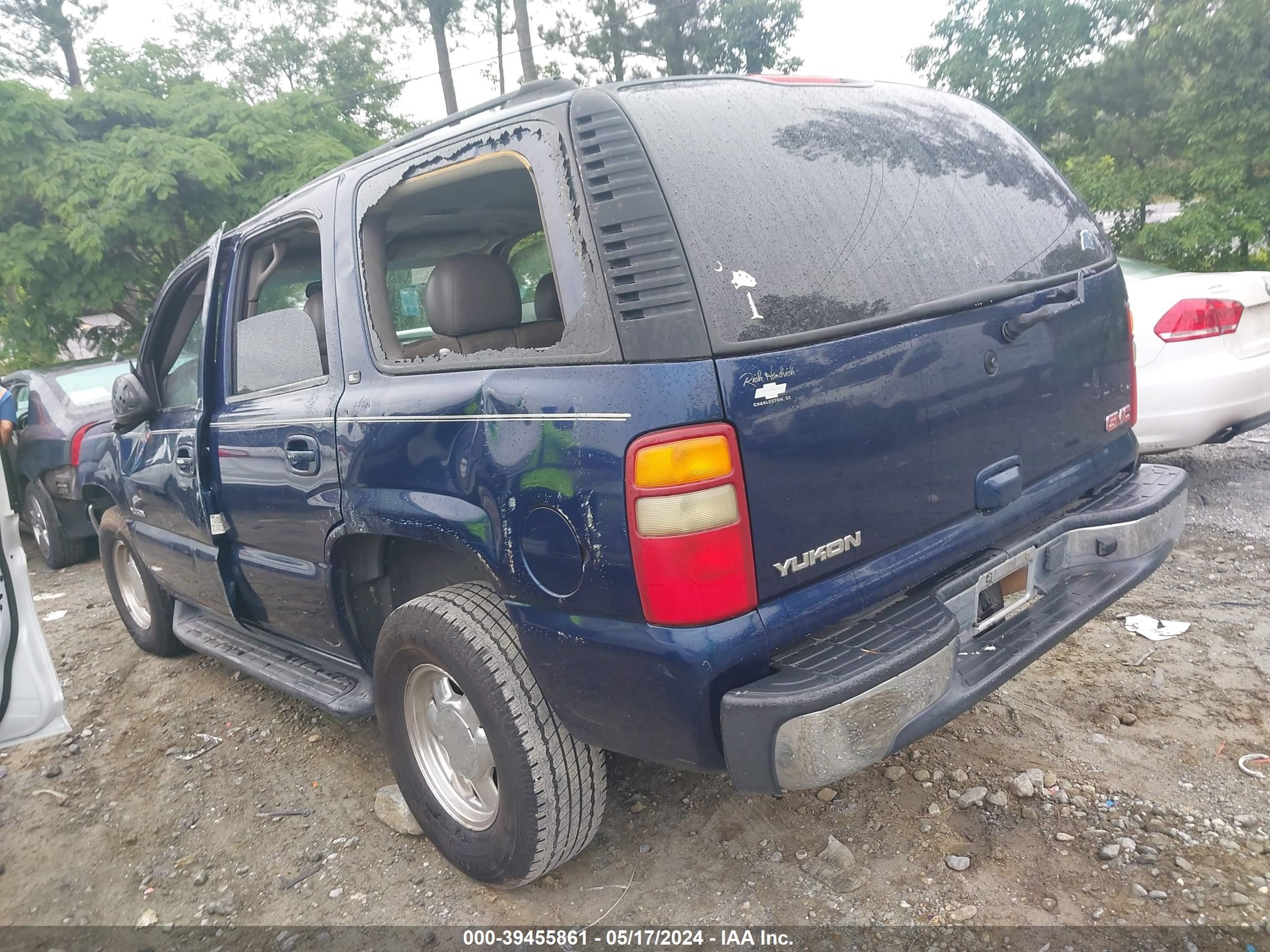 Photo 2 VIN: 1GKEC13V23R205091 - GMC YUKON 