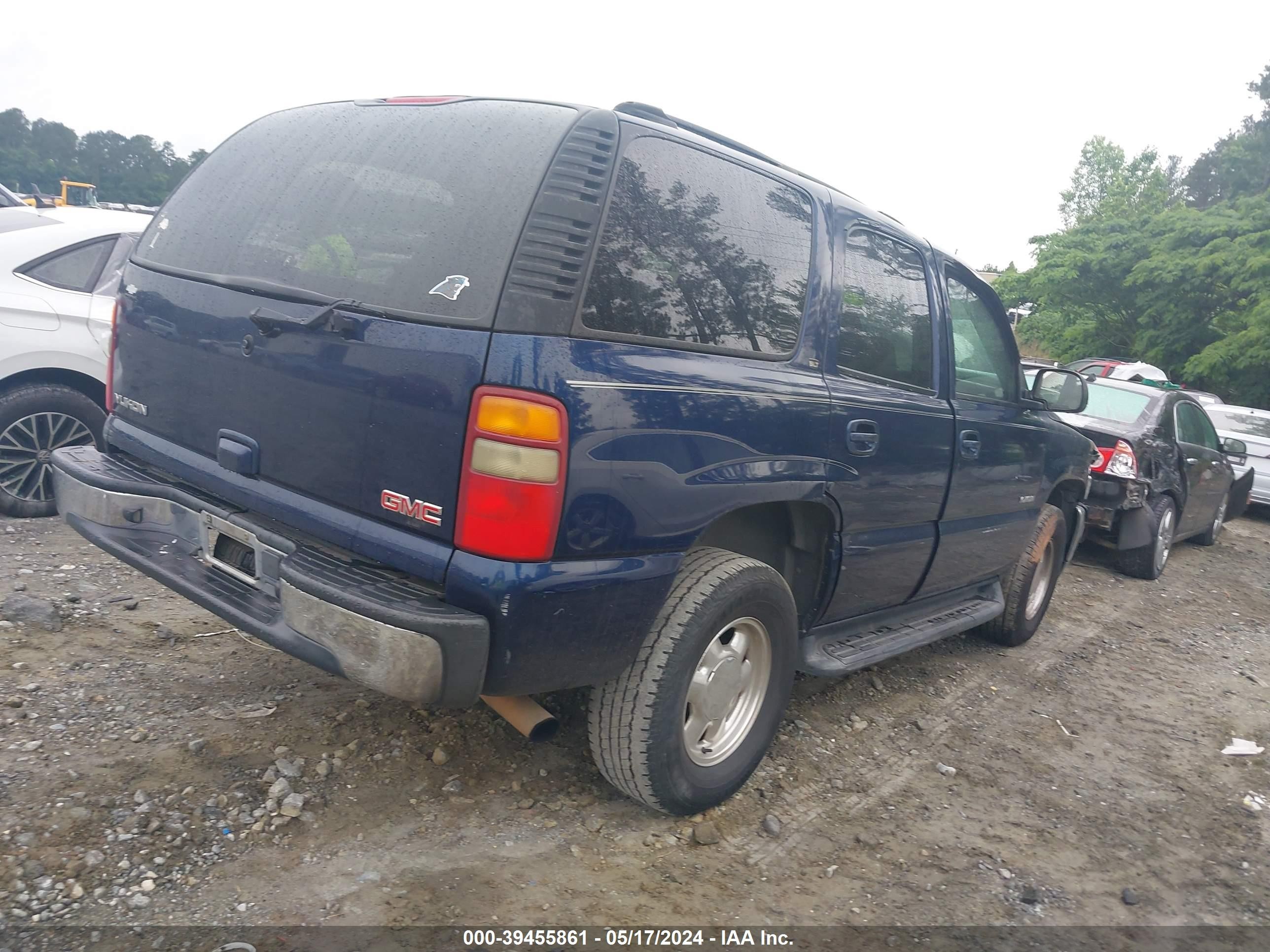 Photo 3 VIN: 1GKEC13V23R205091 - GMC YUKON 