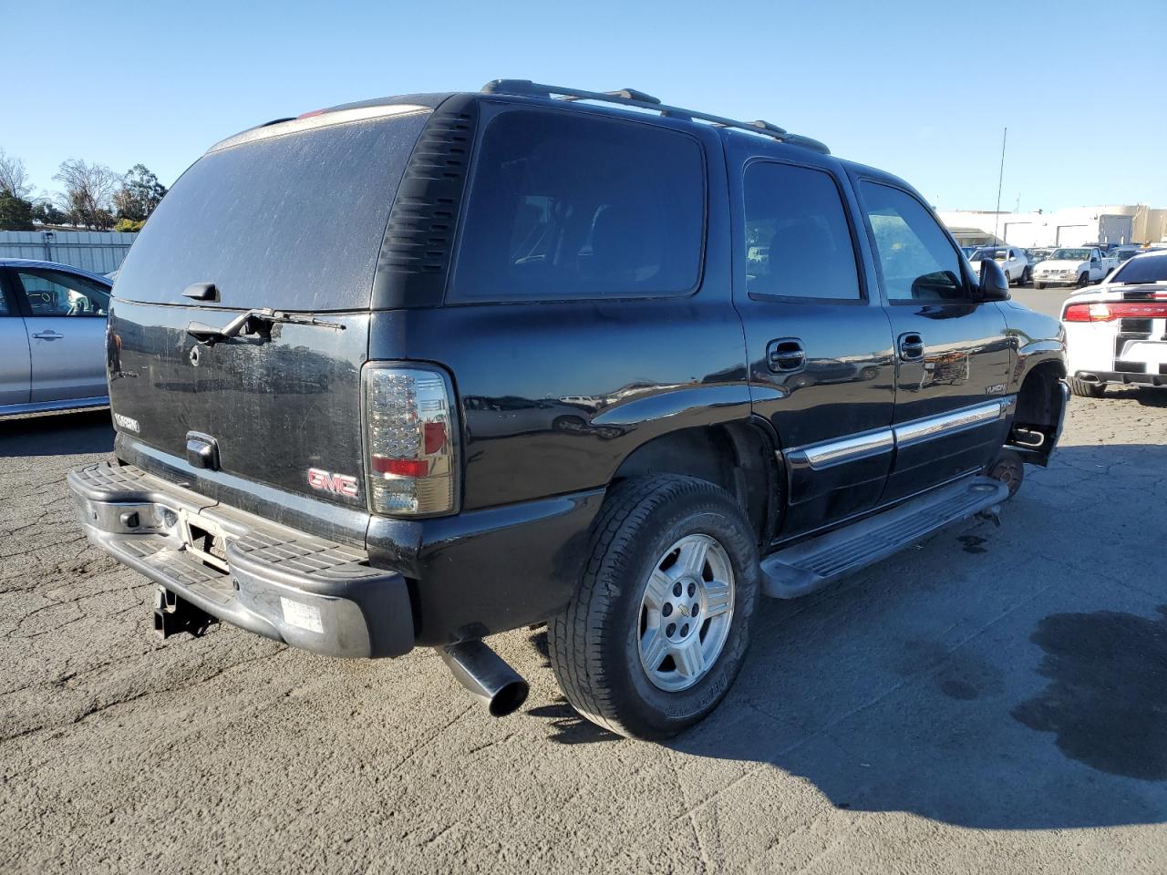 Photo 2 VIN: 1GKEC13V26R108087 - GMC YUKON 