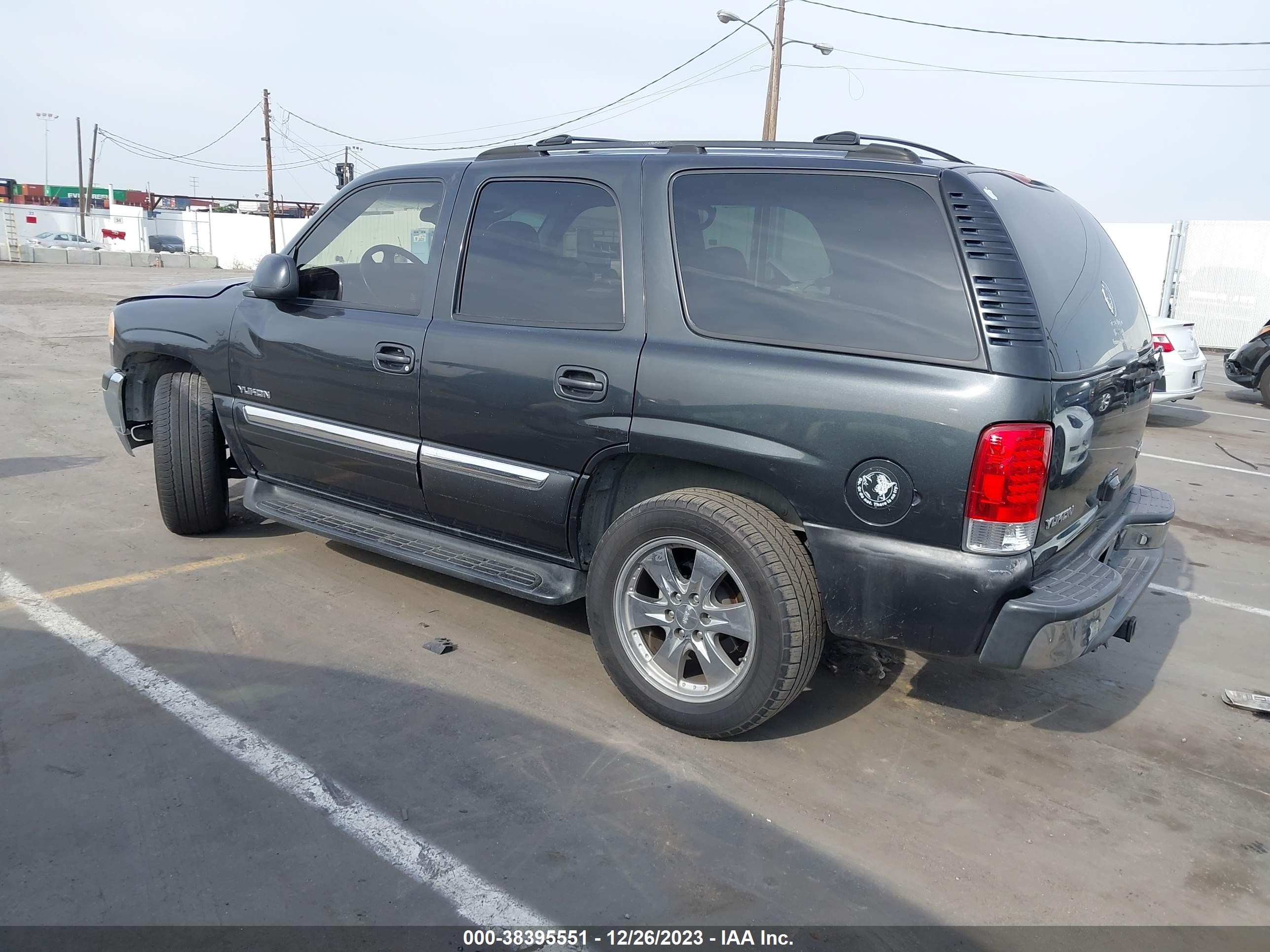 Photo 2 VIN: 1GKEC13V33R308892 - GMC YUKON 