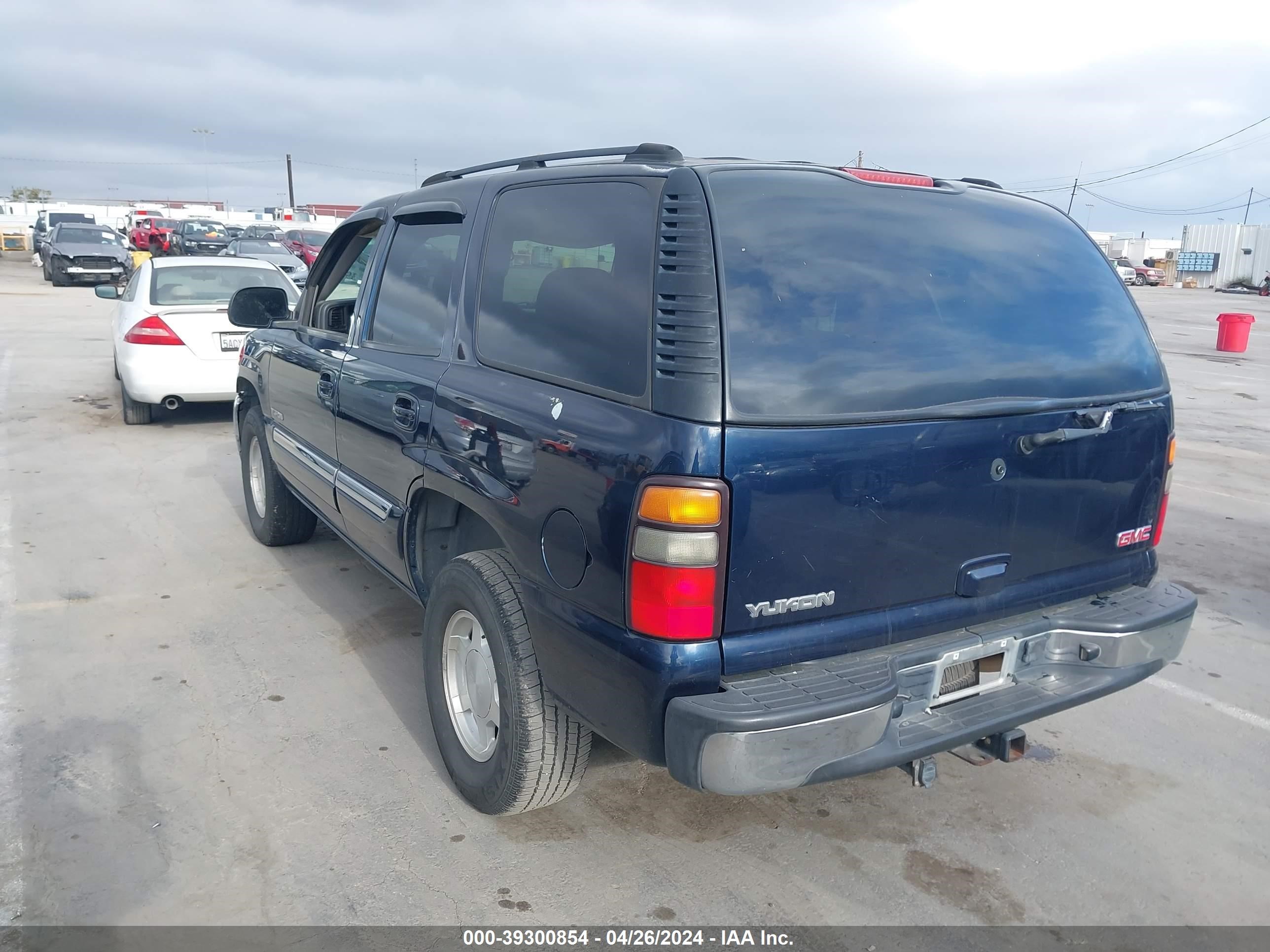 Photo 2 VIN: 1GKEC13V34J152689 - GMC YUKON 