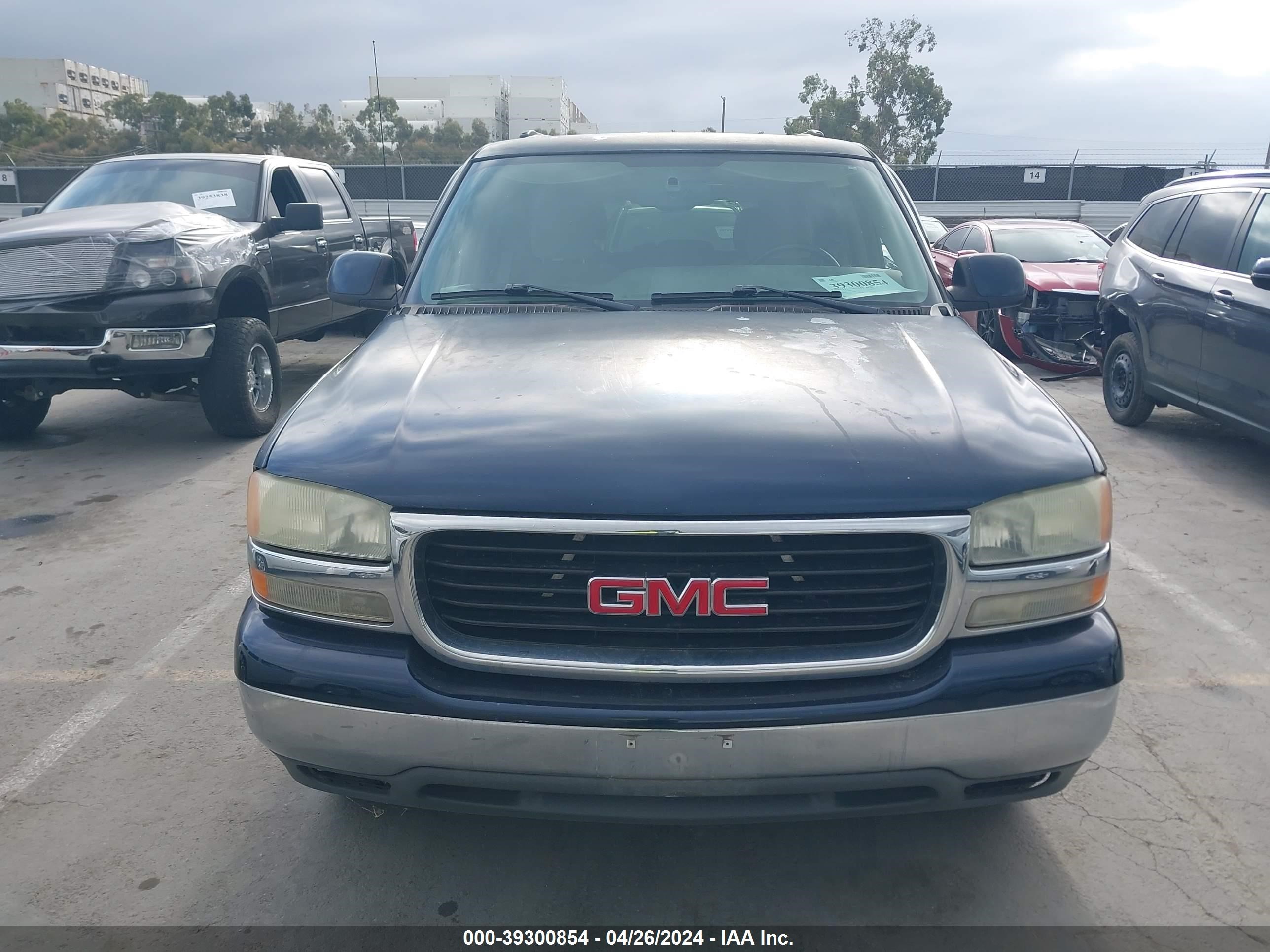 Photo 5 VIN: 1GKEC13V34J152689 - GMC YUKON 