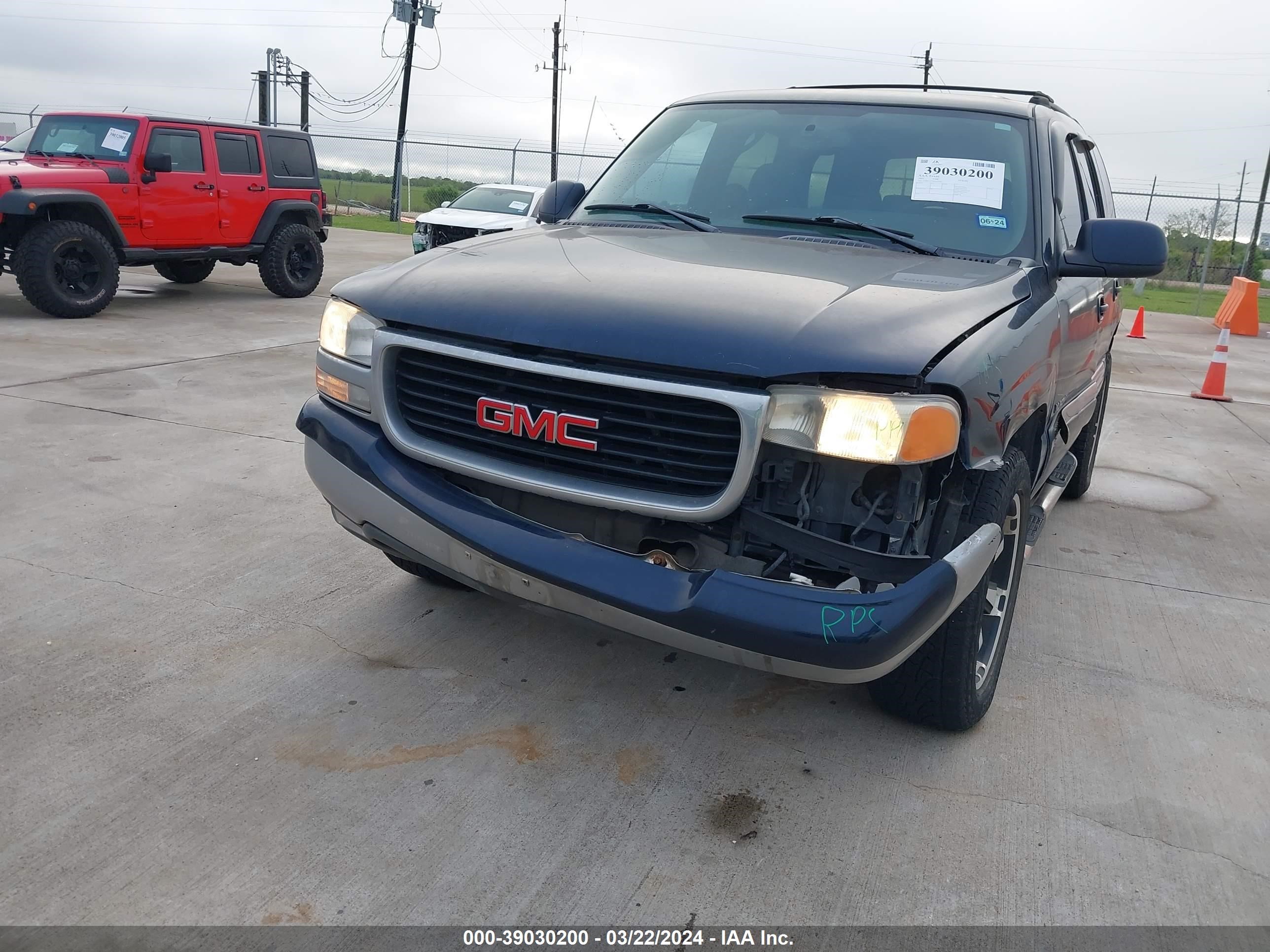 Photo 5 VIN: 1GKEC13V44R163542 - GMC YUKON 