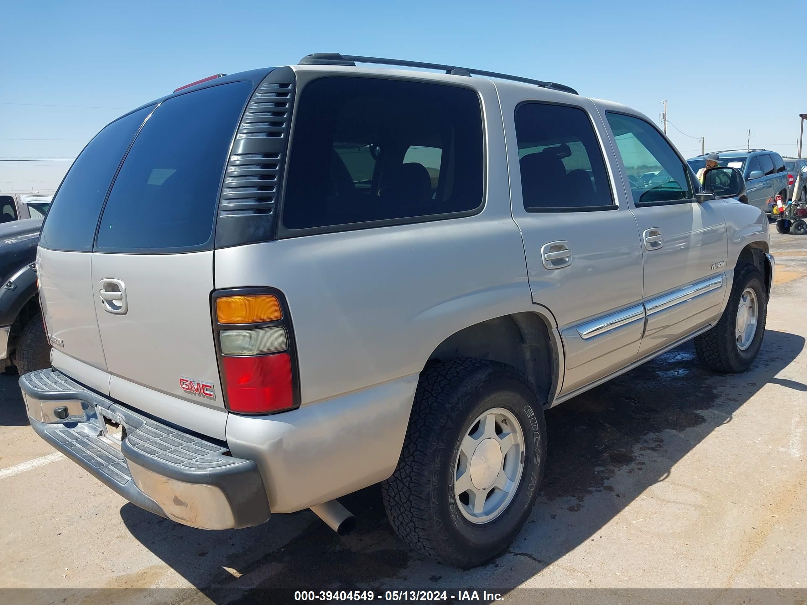 Photo 3 VIN: 1GKEC13V44R287147 - GMC YUKON 