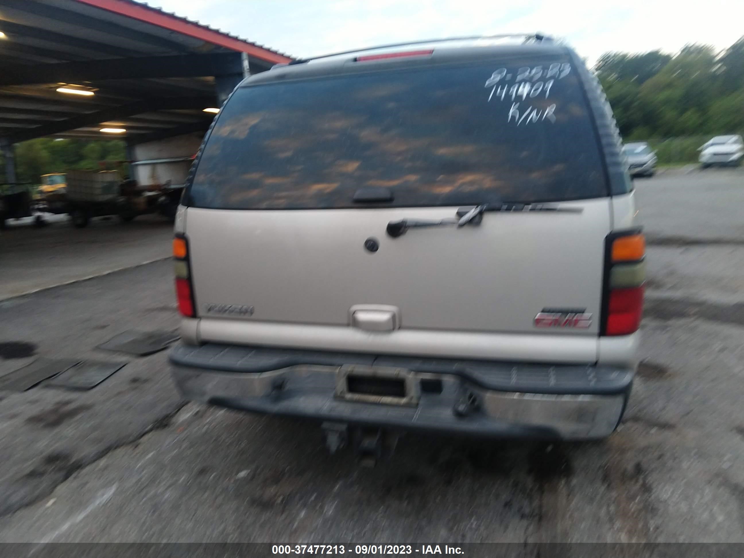 Photo 15 VIN: 1GKEC13V56R149409 - GMC YUKON 