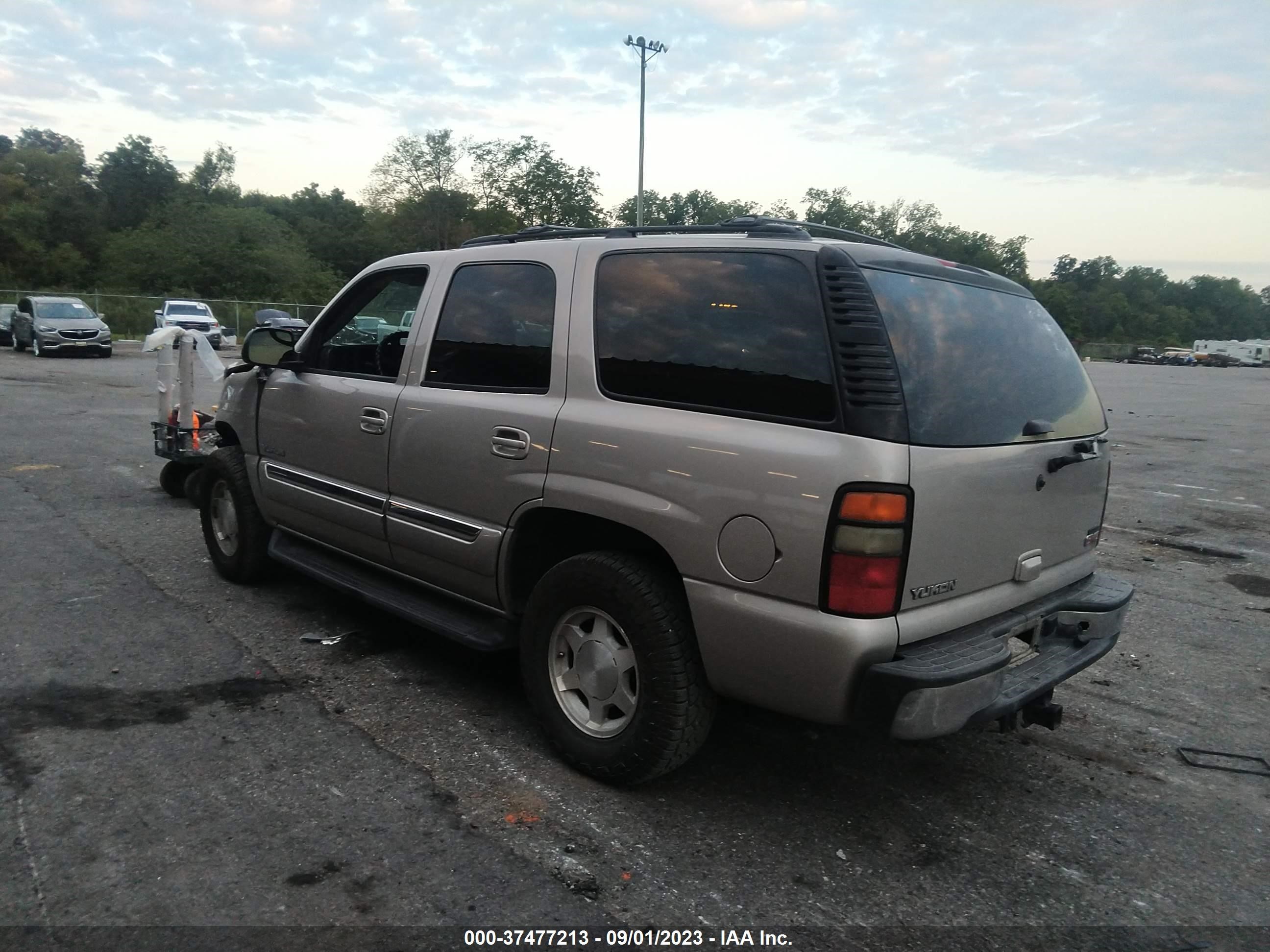 Photo 2 VIN: 1GKEC13V56R149409 - GMC YUKON 