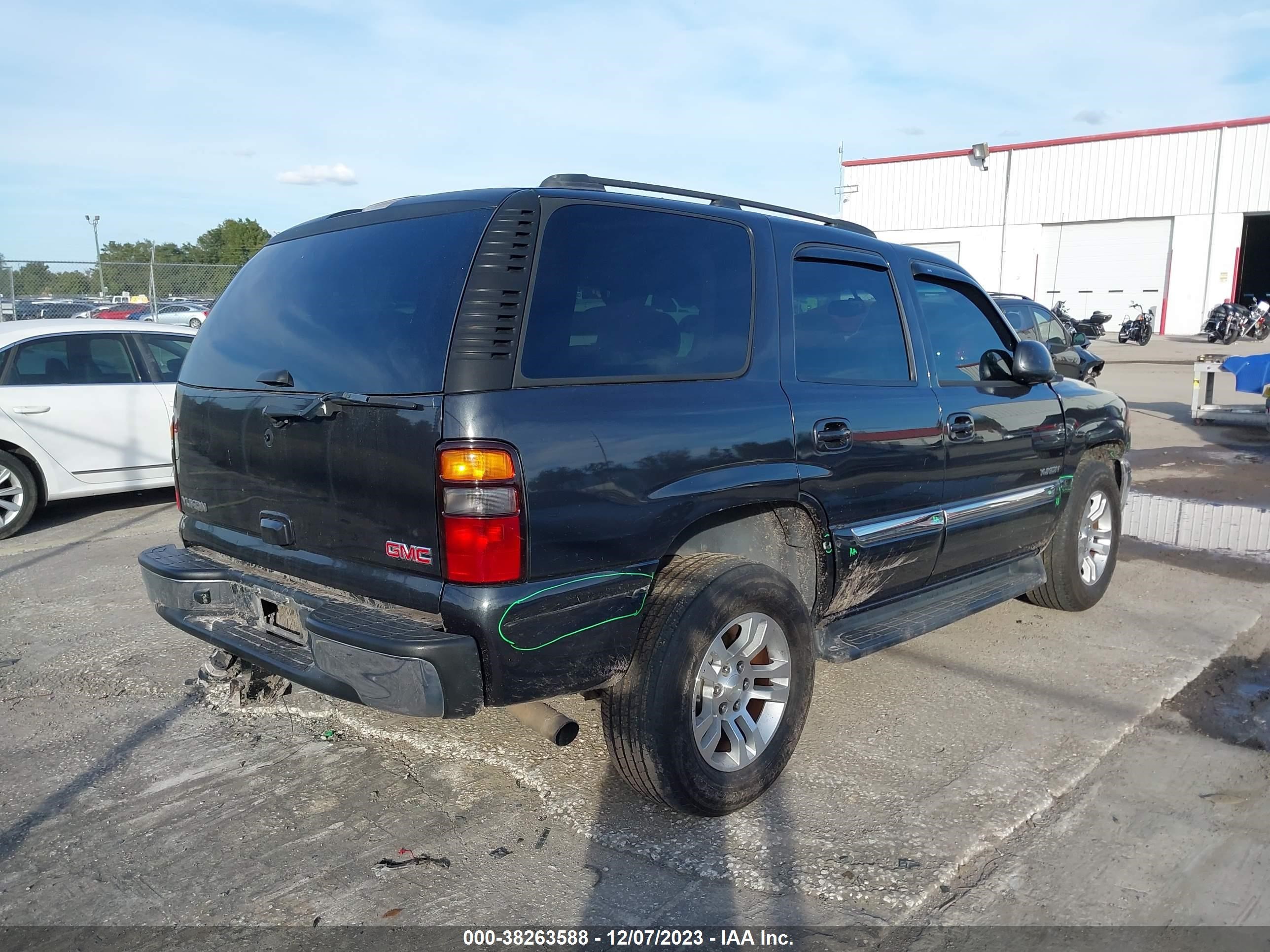 Photo 3 VIN: 1GKEC13V75J245698 - GMC YUKON 