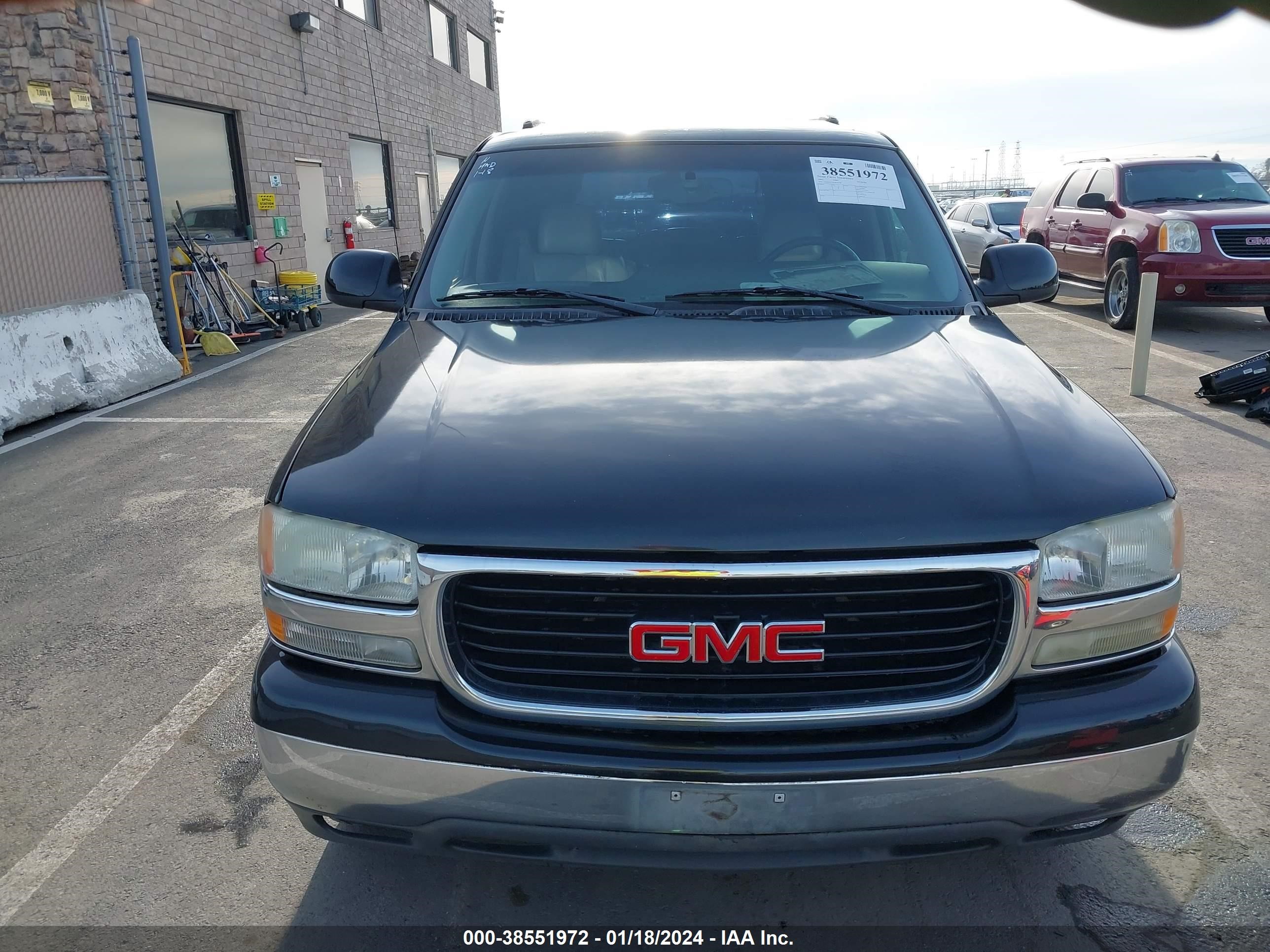 Photo 11 VIN: 1GKEC13V83R181587 - GMC YUKON 