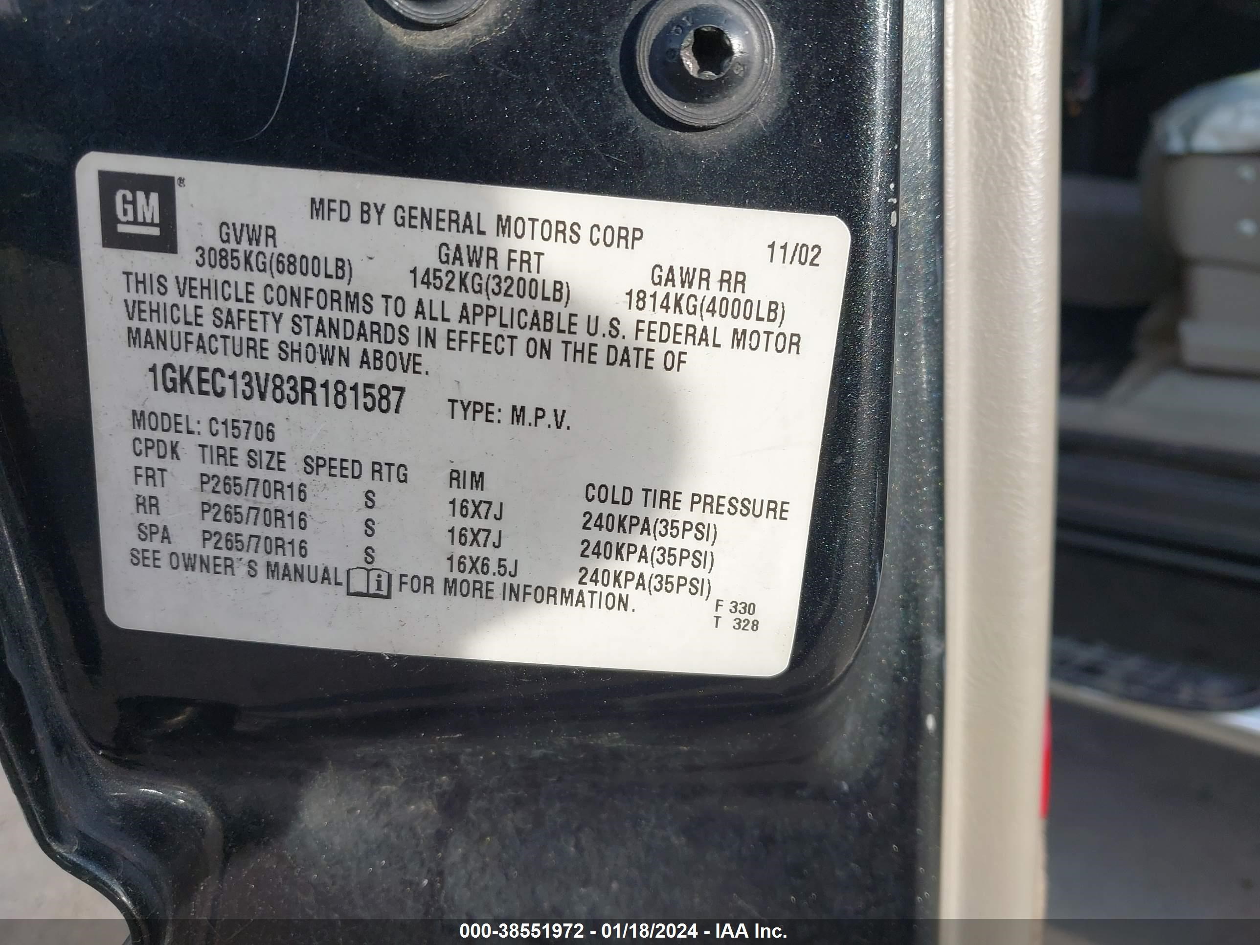 Photo 8 VIN: 1GKEC13V83R181587 - GMC YUKON 