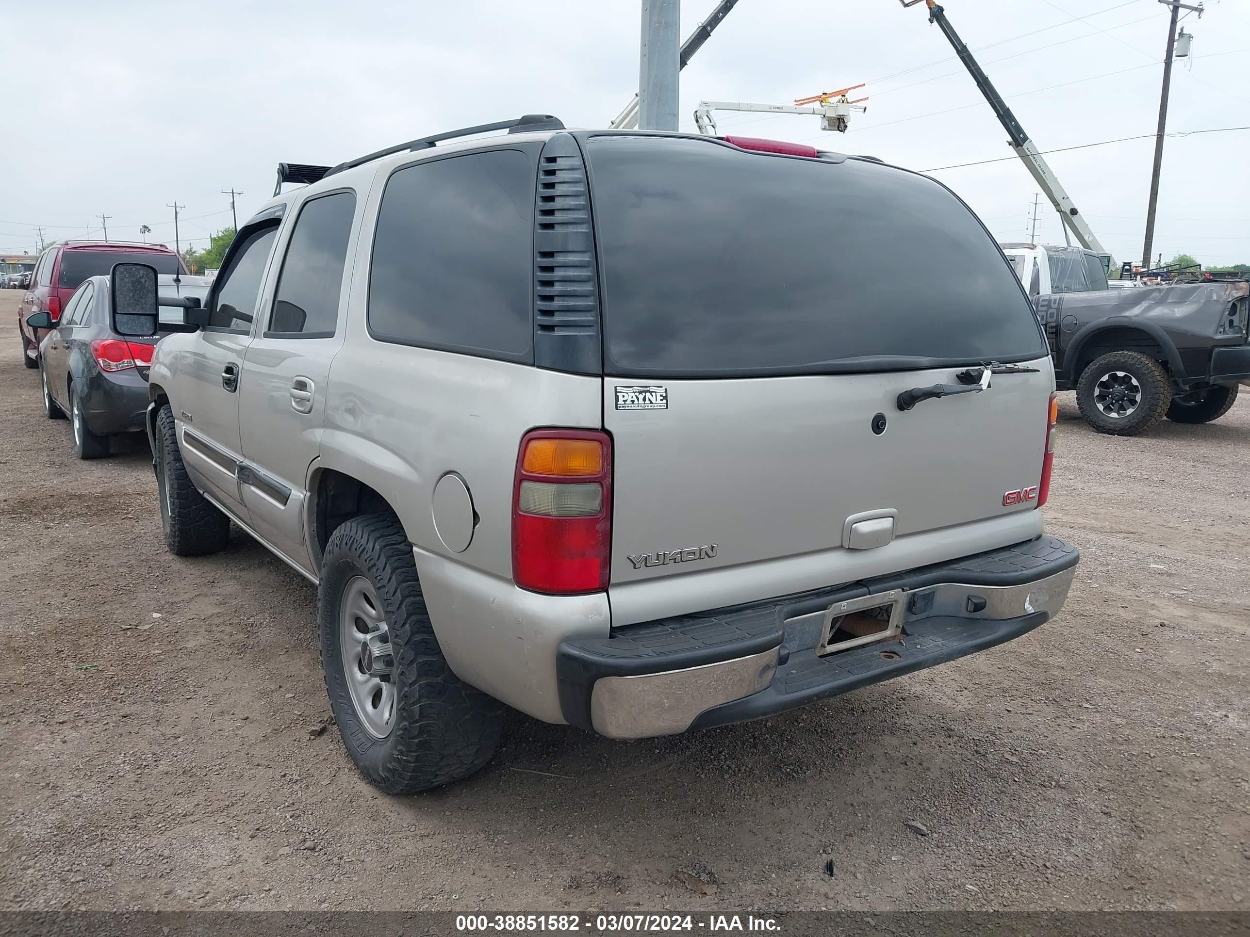 Photo 2 VIN: 1GKEC13V84R256953 - GMC YUKON 