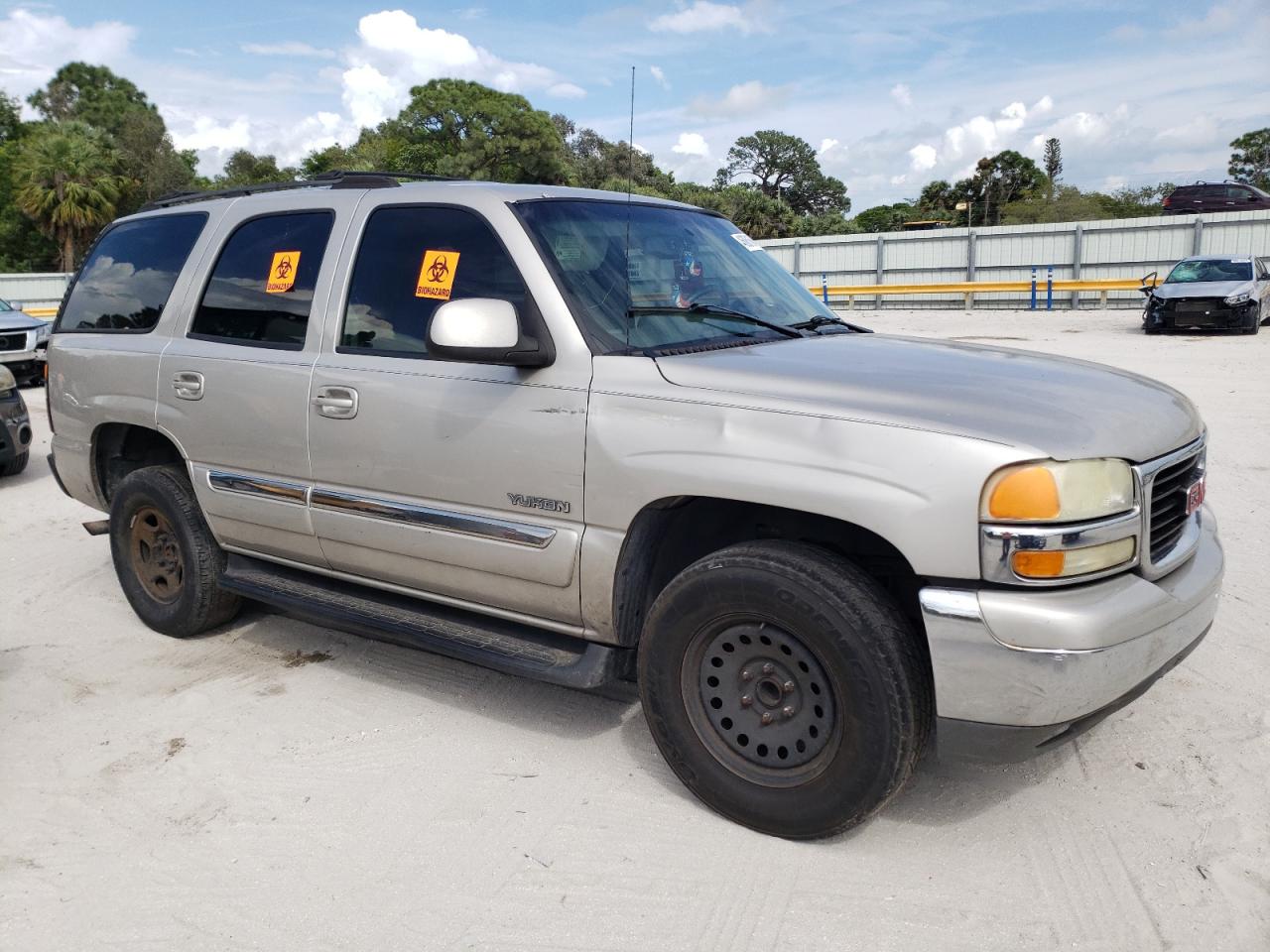 Photo 3 VIN: 1GKEC13V84R293498 - GMC YUKON 