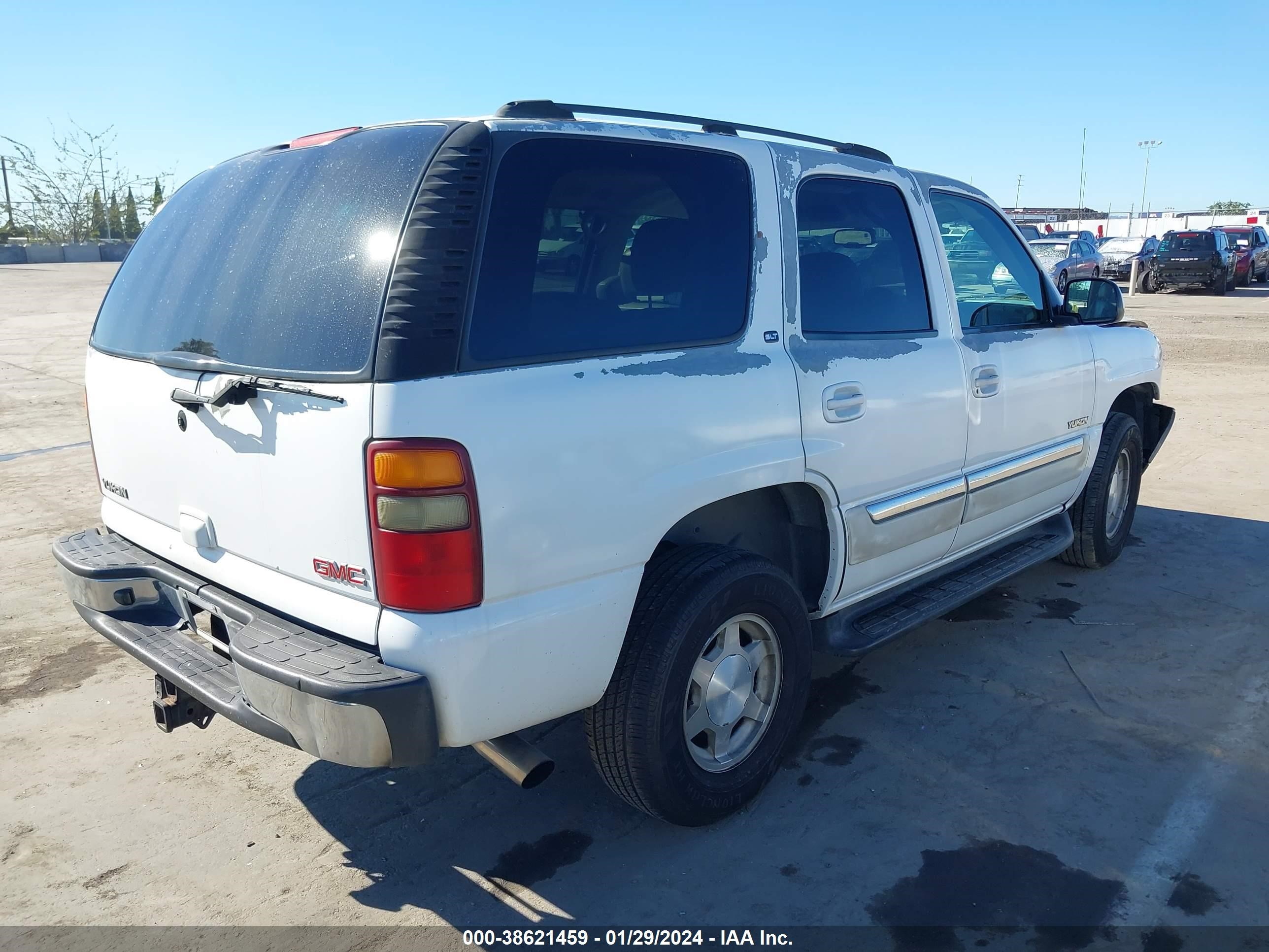 Photo 3 VIN: 1GKEC13V93J285570 - GMC YUKON 