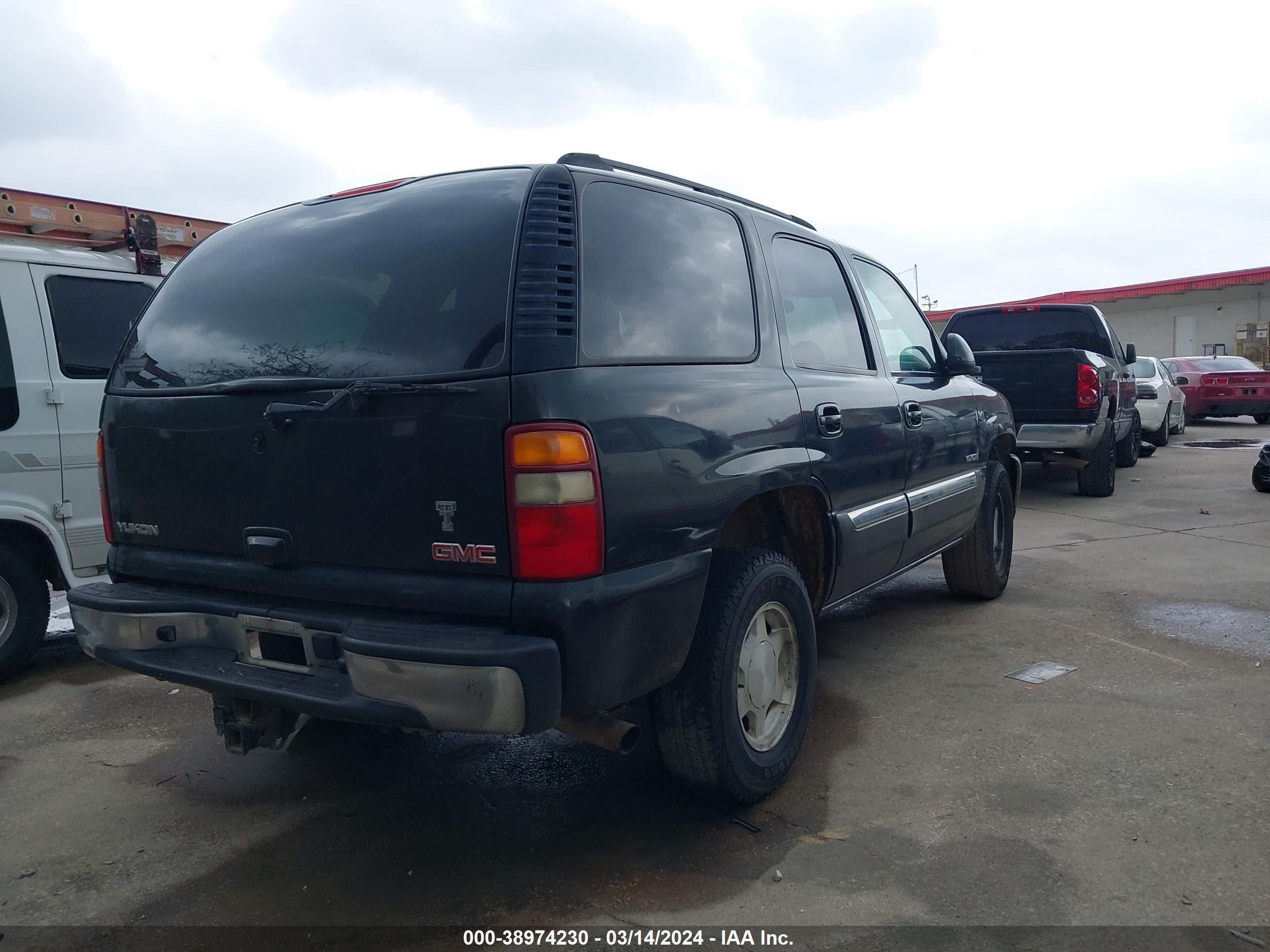 Photo 3 VIN: 1GKEC13V93R274103 - GMC YUKON 