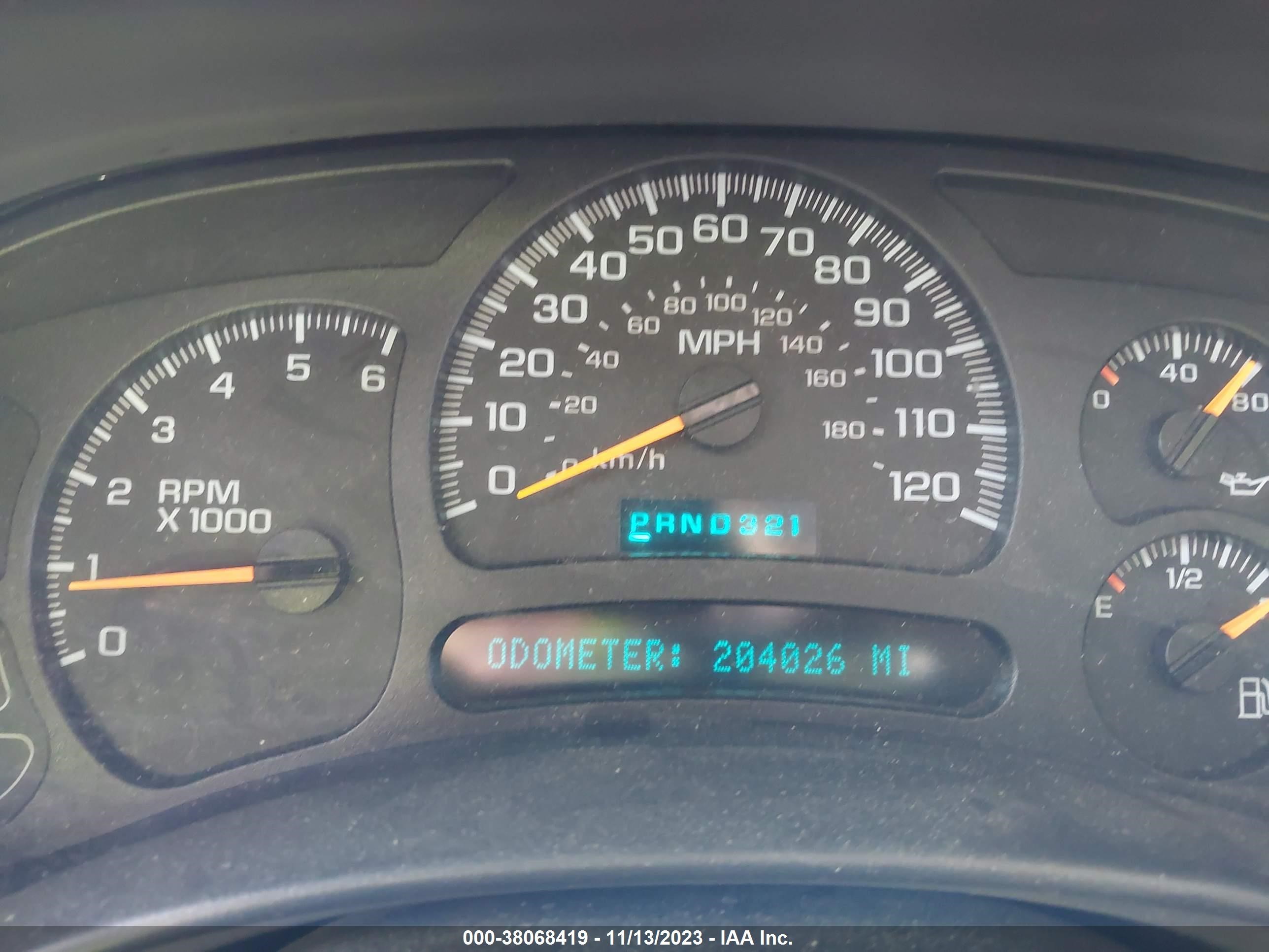 Photo 6 VIN: 1GKEC13V95J108150 - GMC YUKON 