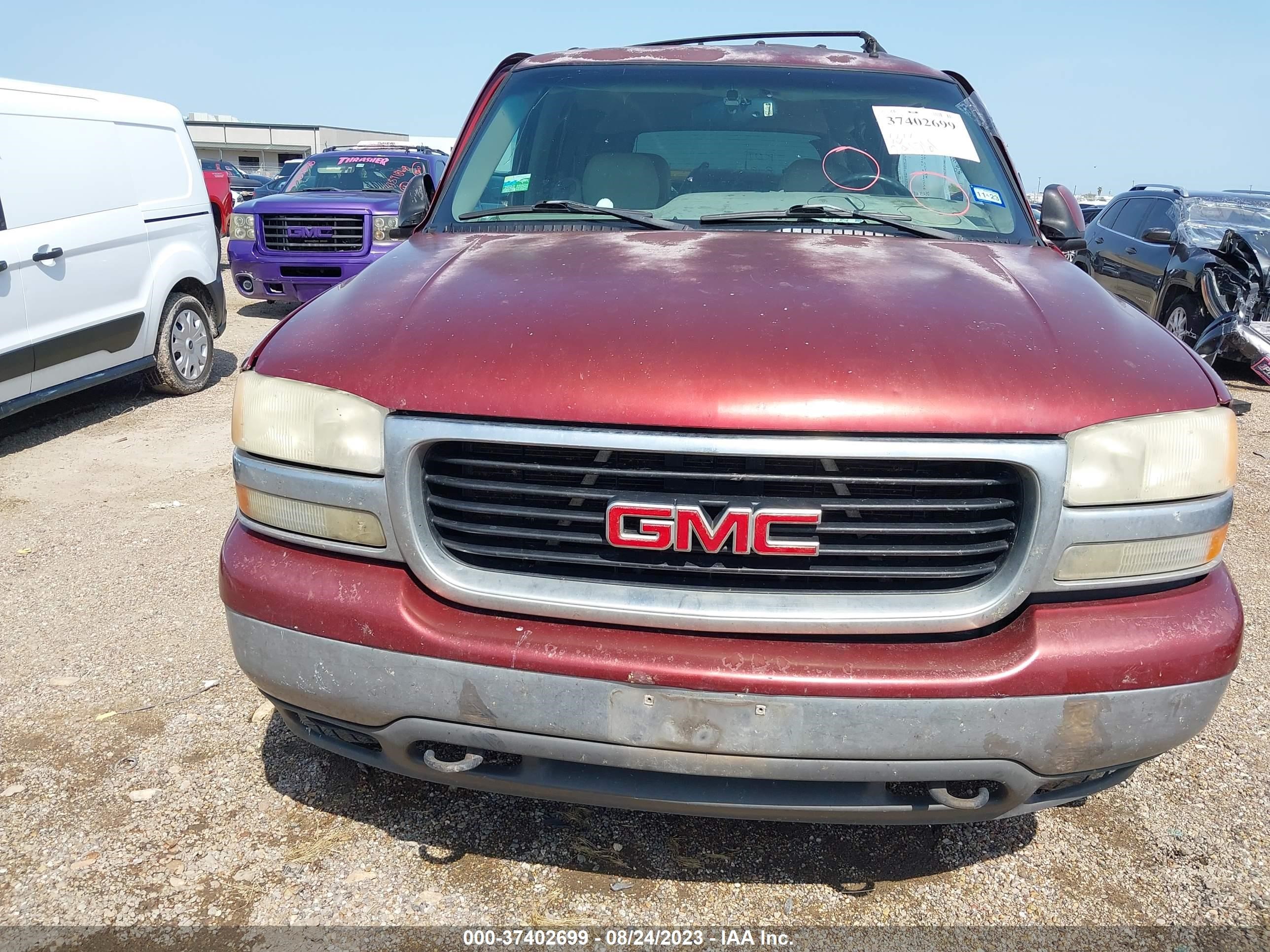 Photo 10 VIN: 1GKEC13Z02R163165 - GMC YUKON 