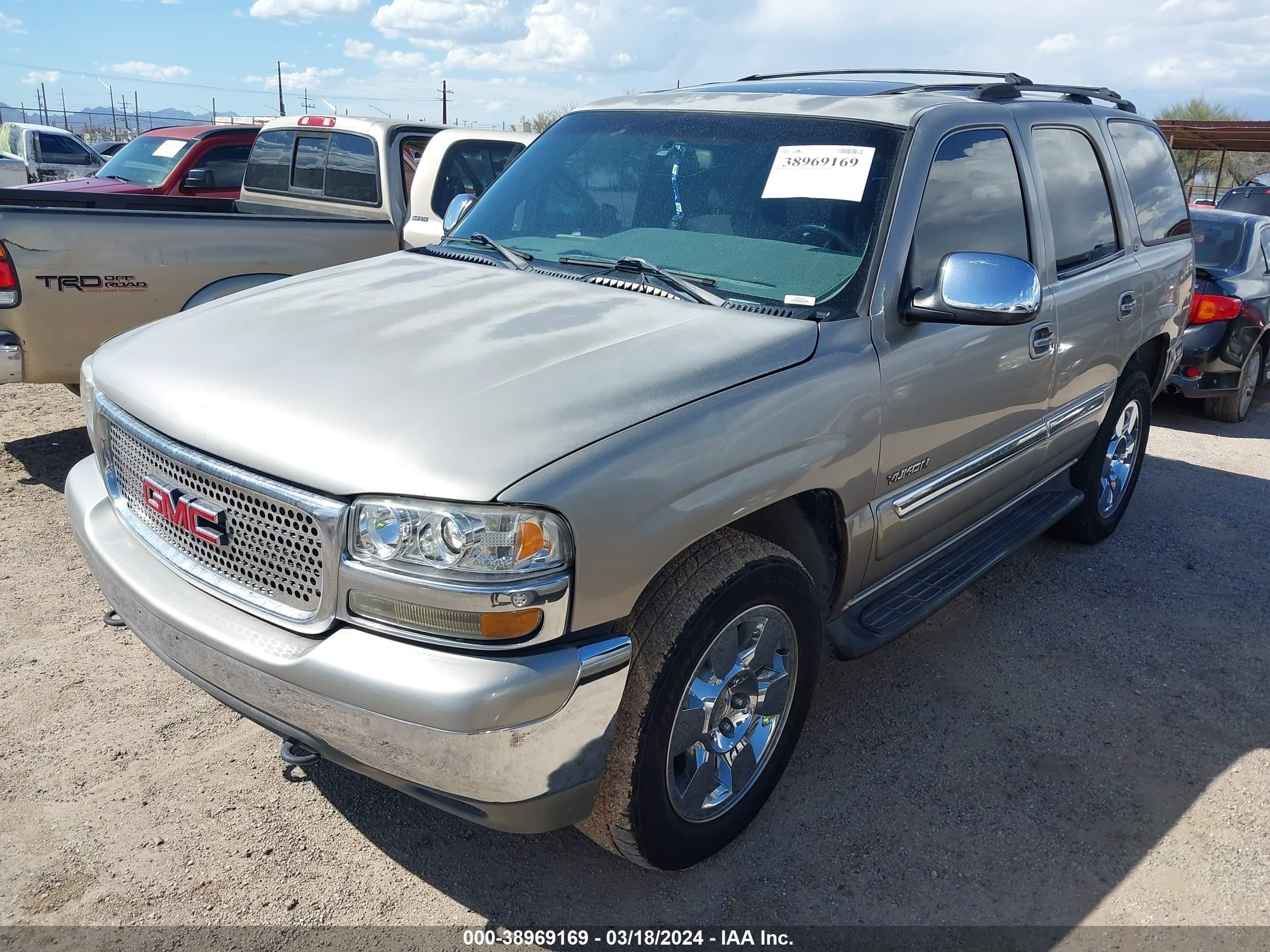 Photo 1 VIN: 1GKEC13Z02R209562 - GMC YUKON 