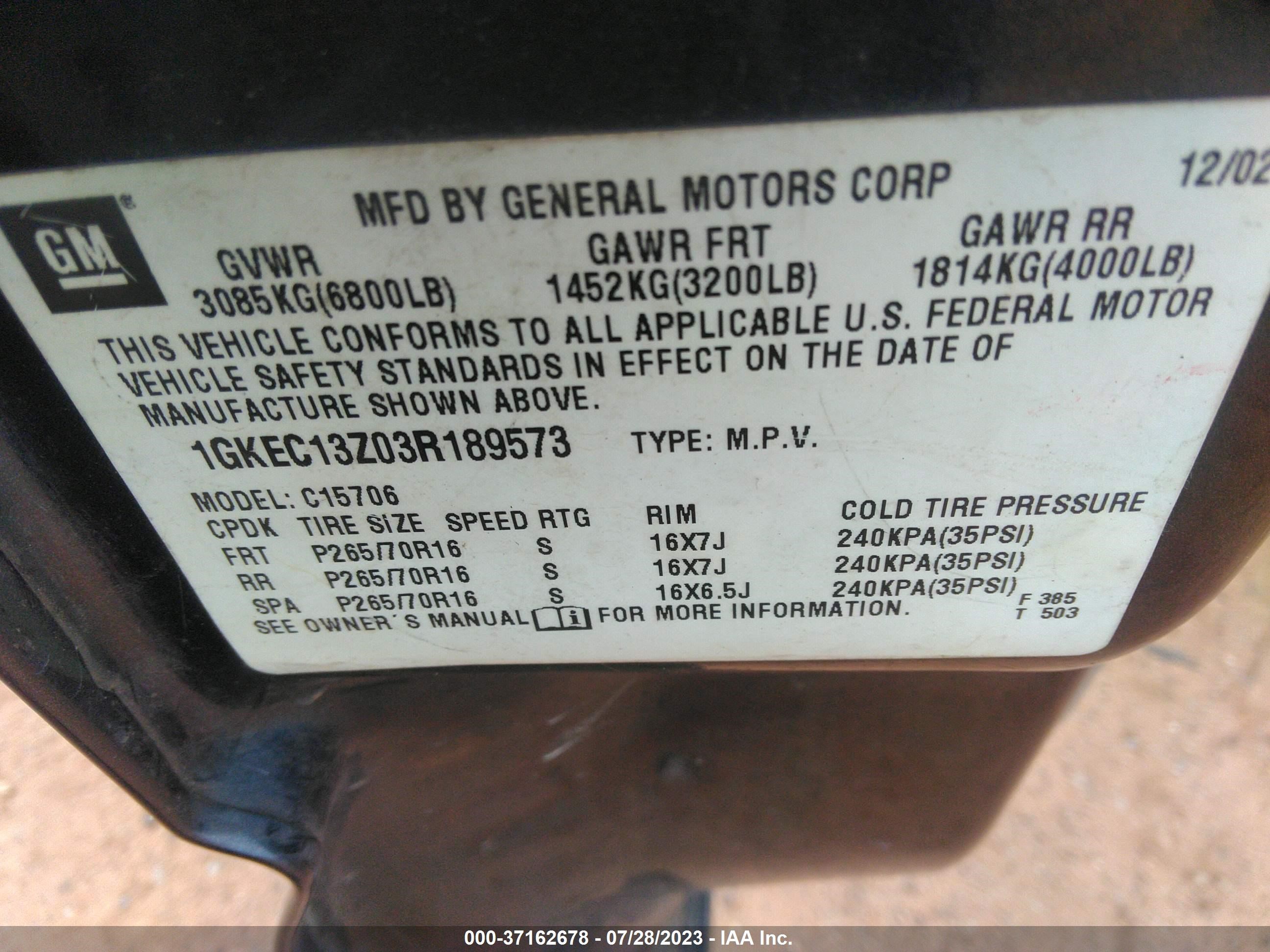 Photo 8 VIN: 1GKEC13Z03R189573 - GMC YUKON 