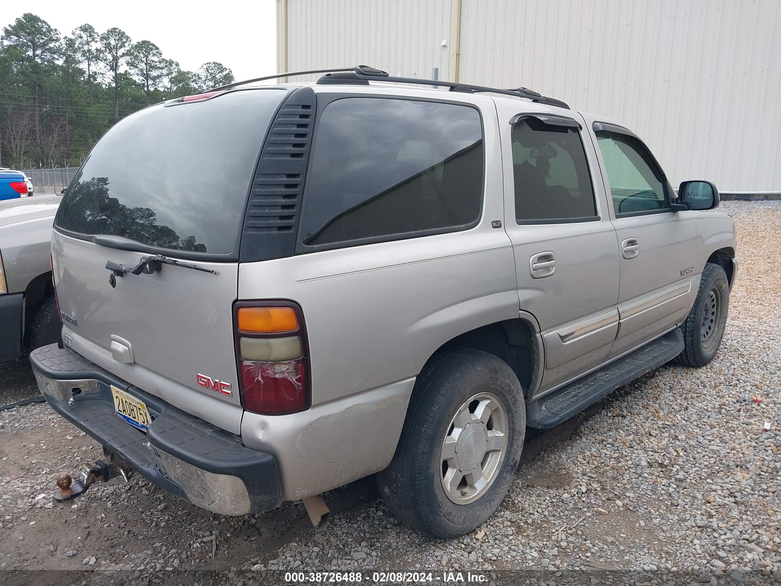 Photo 3 VIN: 1GKEC13Z04R214568 - GMC YUKON 