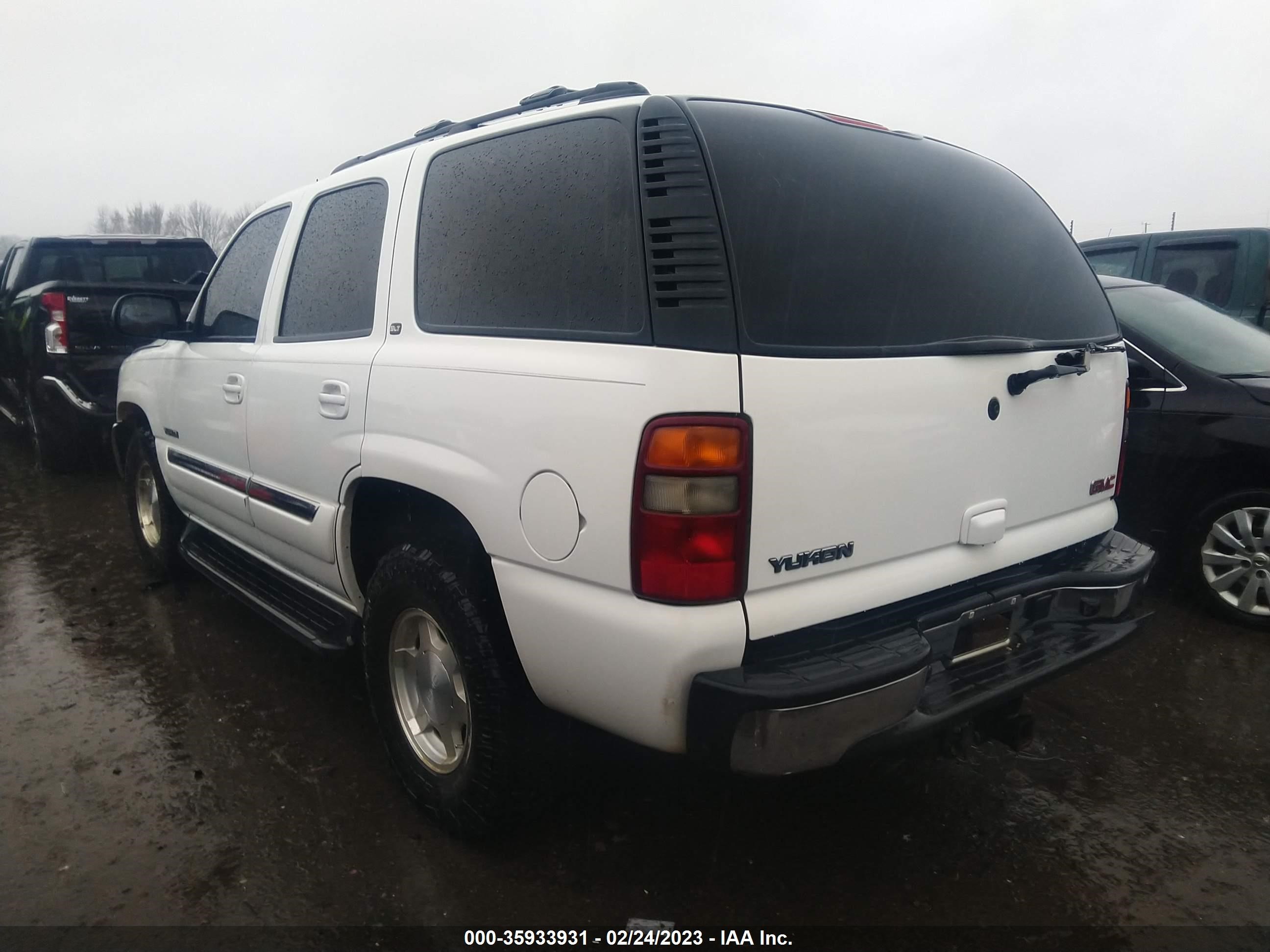 Photo 2 VIN: 1GKEC13Z23J341335 - GMC YUKON 