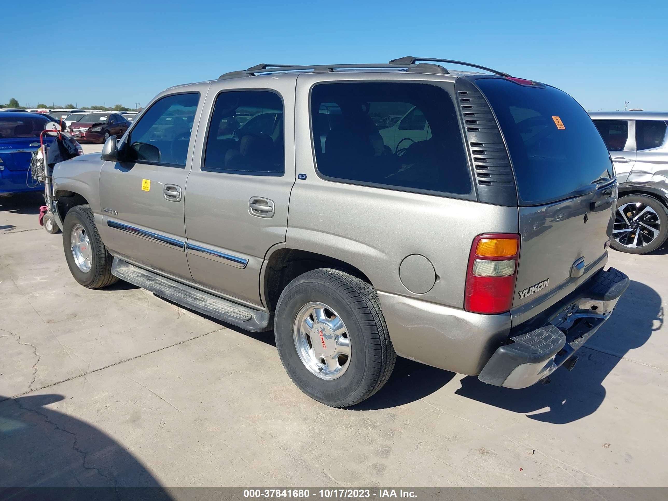 Photo 2 VIN: 1GKEC13Z52J340758 - GMC YUKON 