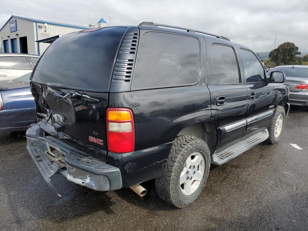 Photo 2 VIN: 1GKEC13Z53R175734 - GMC YUKON 