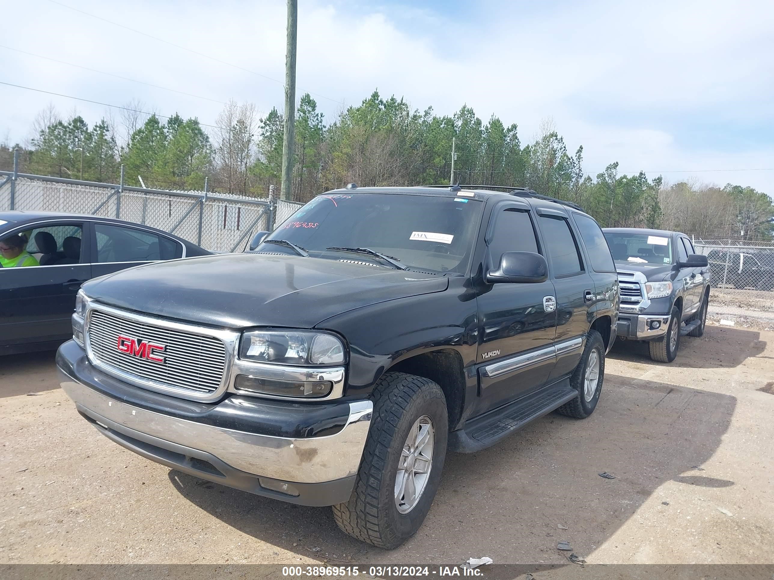 Photo 2 VIN: 1GKEC13Z54R219054 - GMC YUKON 