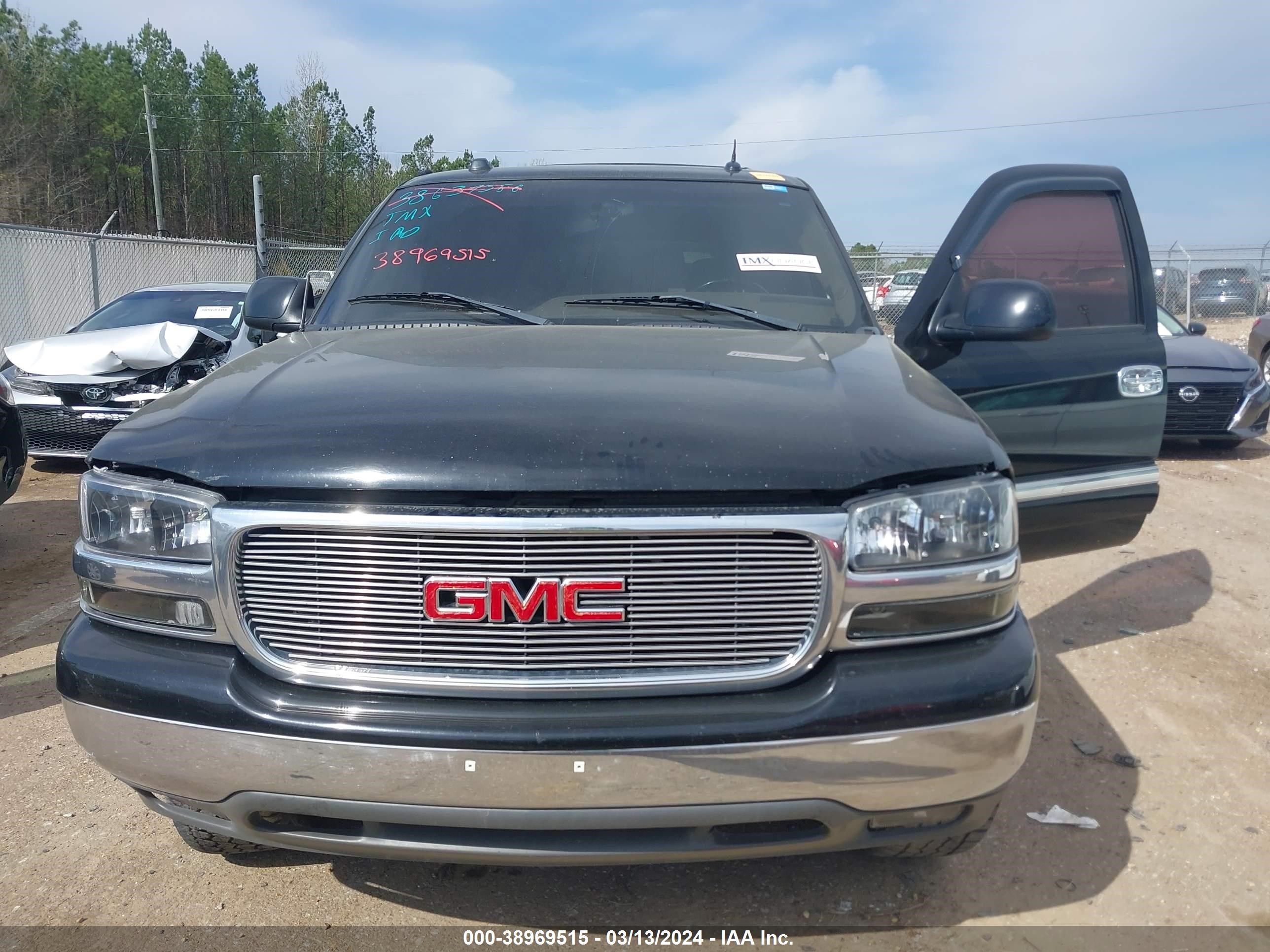 Photo 6 VIN: 1GKEC13Z54R219054 - GMC YUKON 