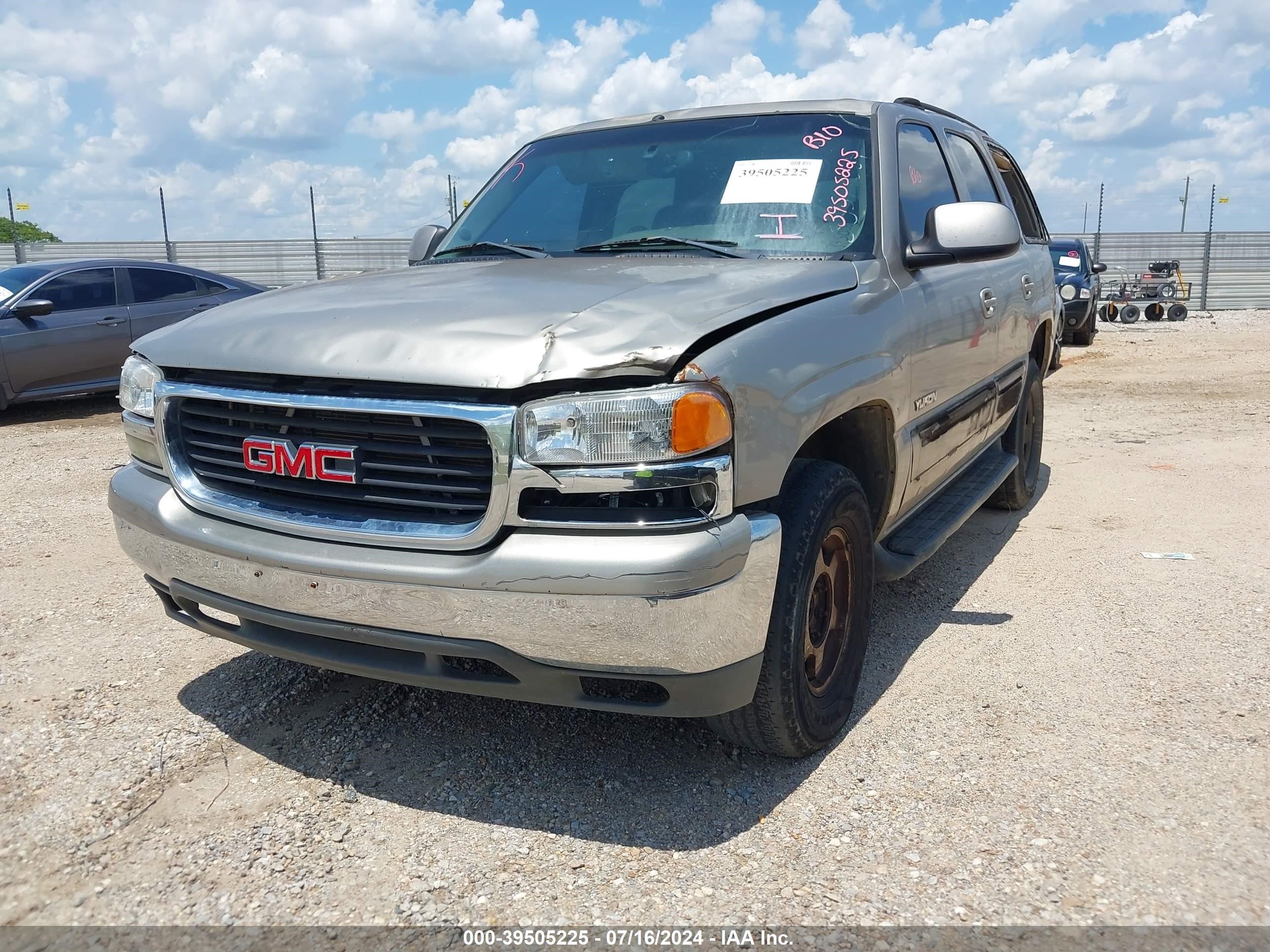 Photo 1 VIN: 1GKEC13Z63J122541 - GMC YUKON 