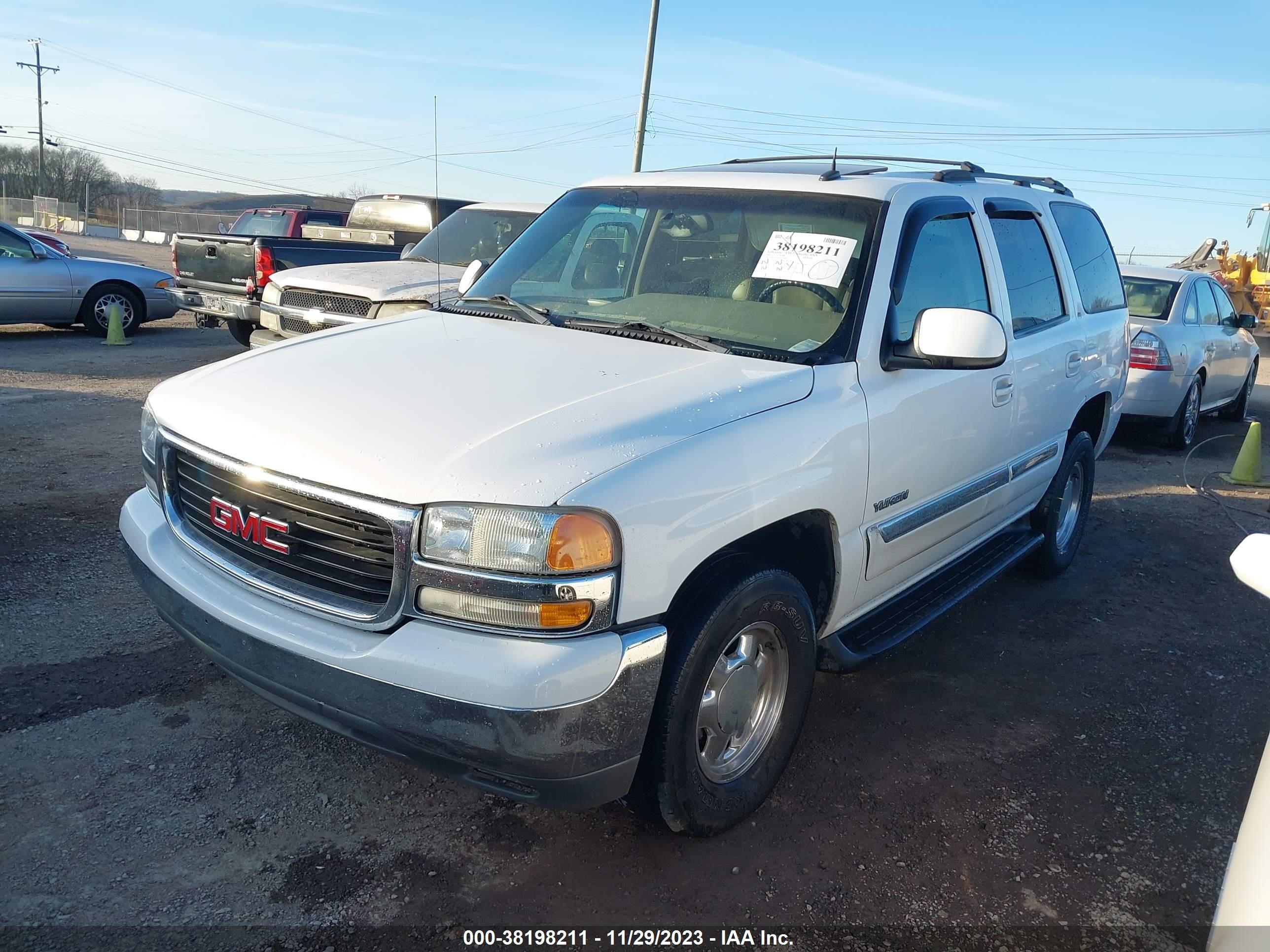 Photo 1 VIN: 1GKEC13Z63R205601 - GMC YUKON 