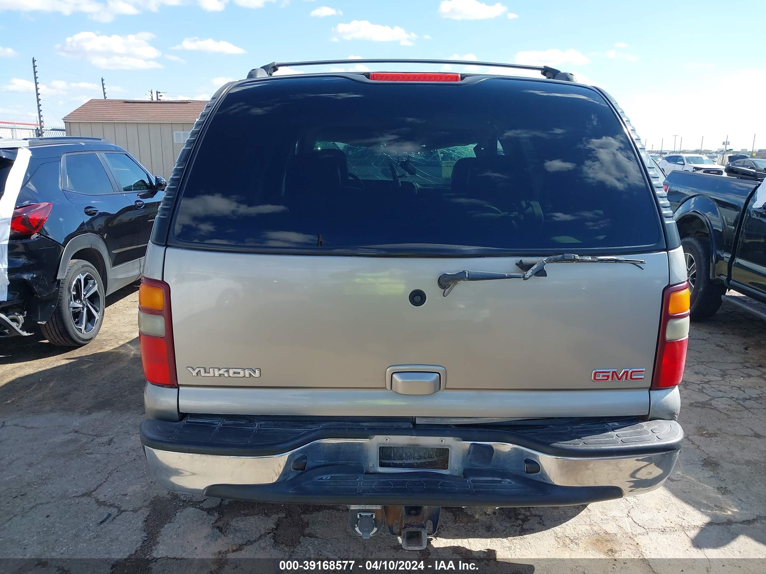 Photo 15 VIN: 1GKEC13Z63R308226 - GMC YUKON 