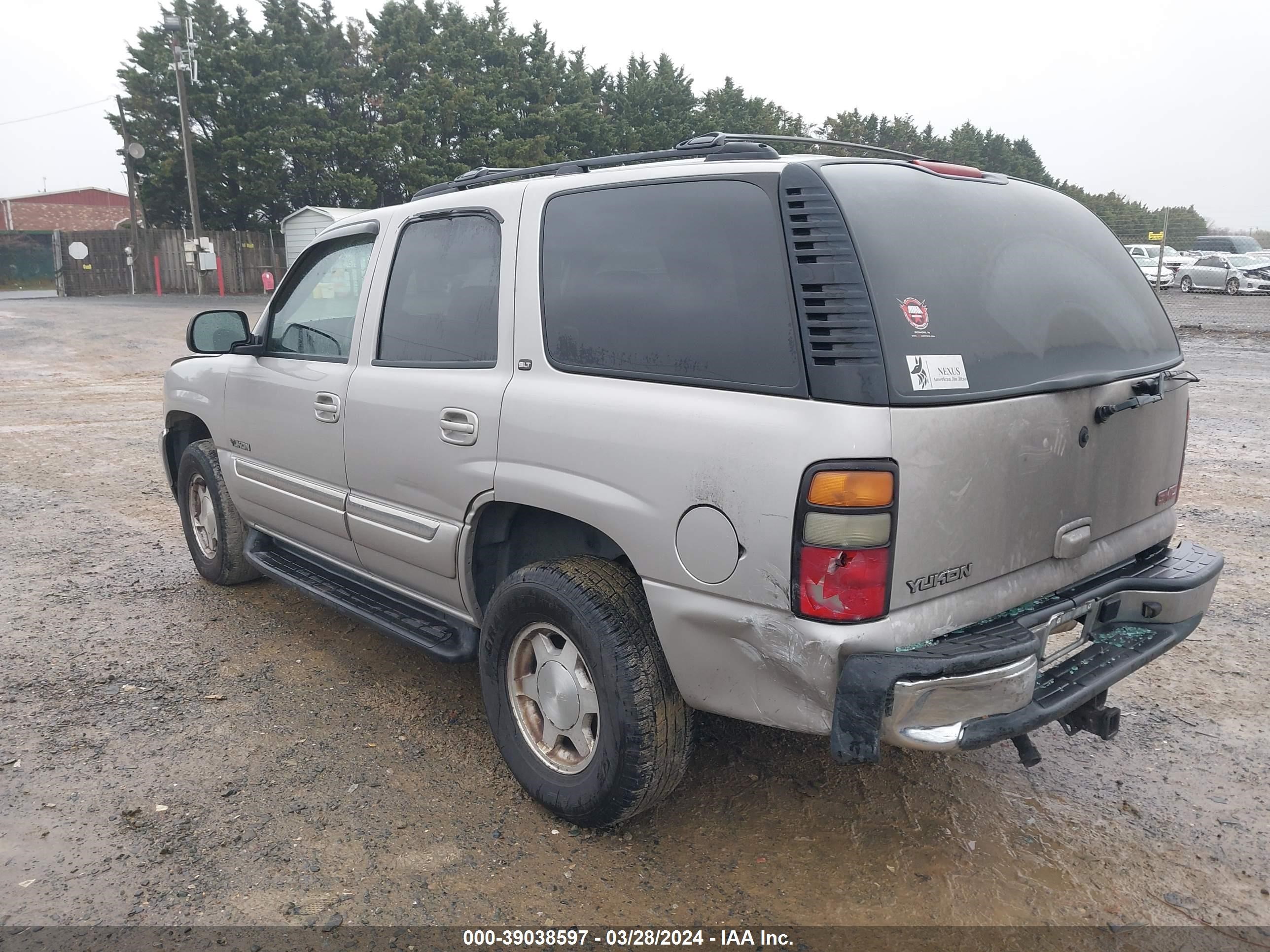 Photo 2 VIN: 1GKEC13Z64J189545 - GMC YUKON 