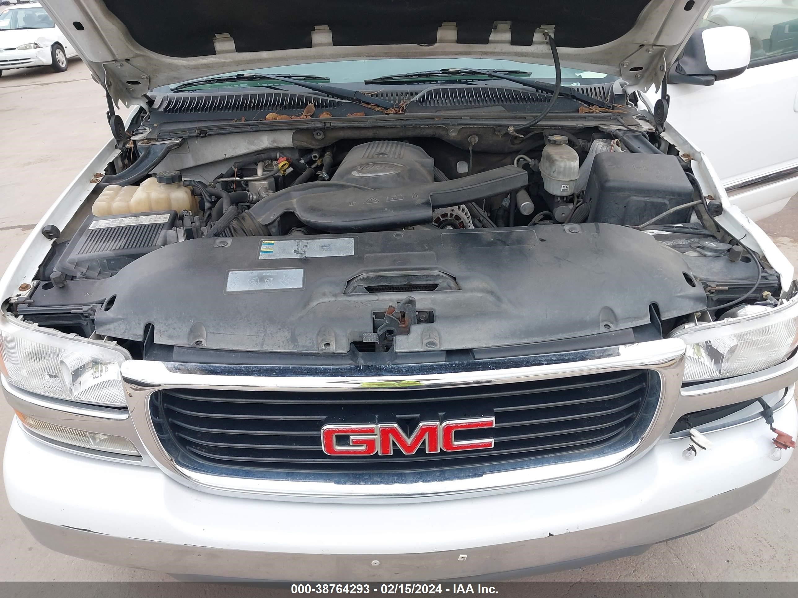 Photo 9 VIN: 1GKEC13Z74R204894 - GMC YUKON 