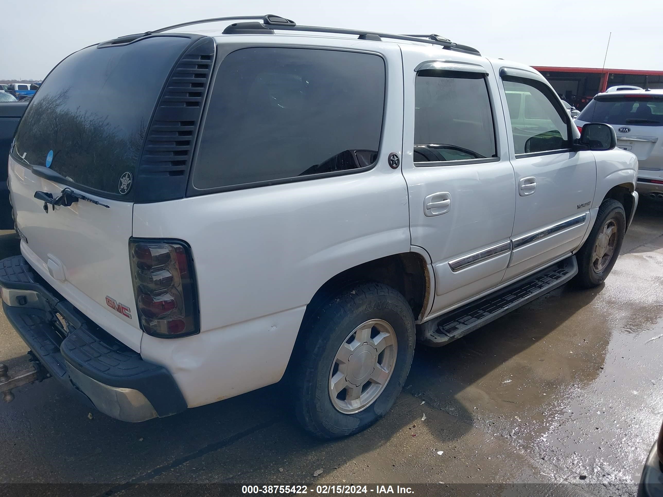 Photo 3 VIN: 1GKEC13Z74R257398 - GMC YUKON 