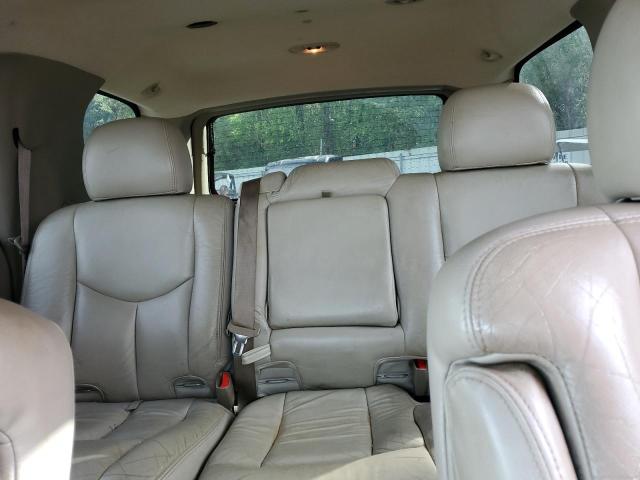 Photo 9 VIN: 1GKEC13Z84R125010 - GMC YUKON 