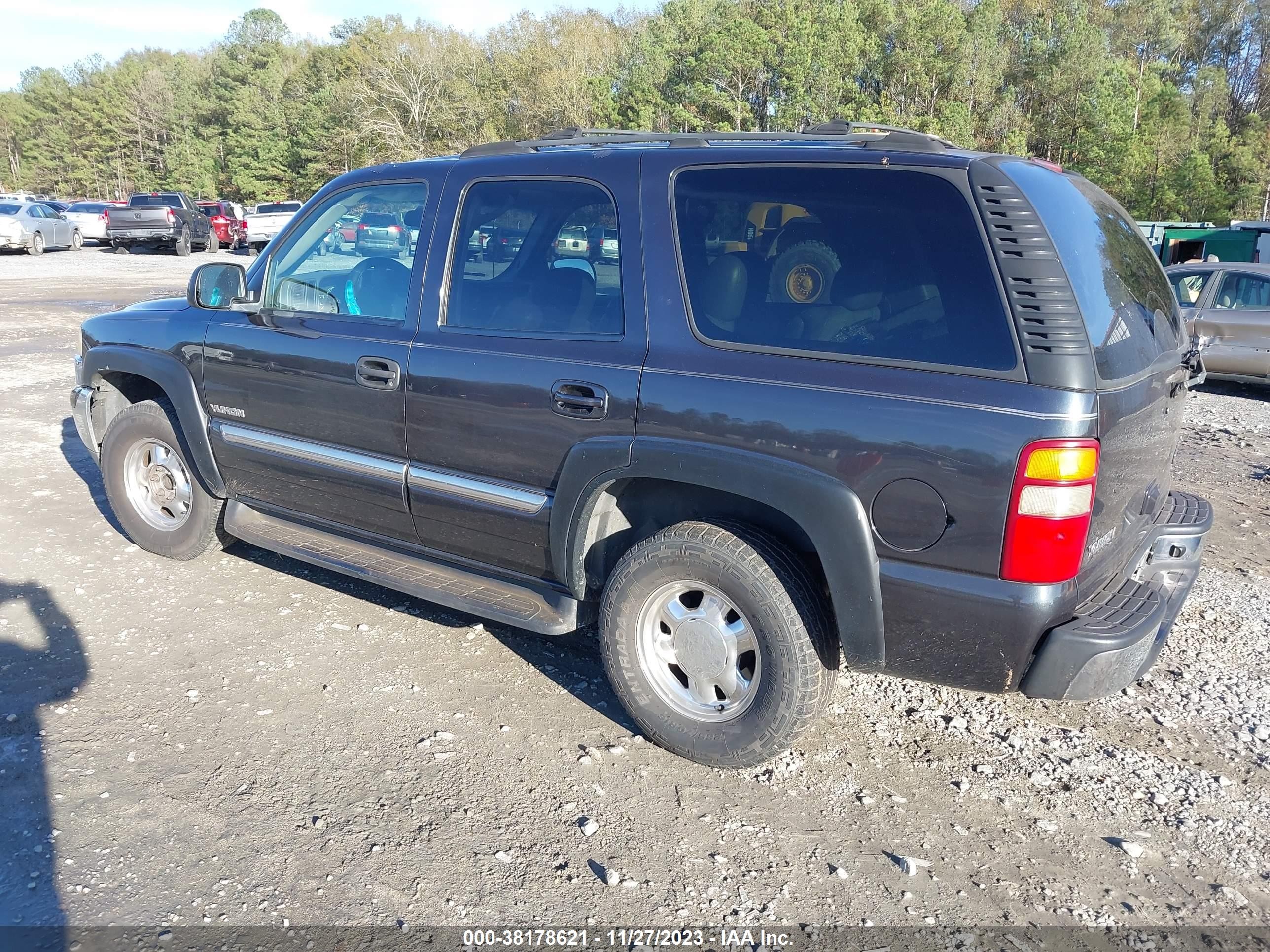 Photo 2 VIN: 1GKEC13Z93R178863 - GMC YUKON 