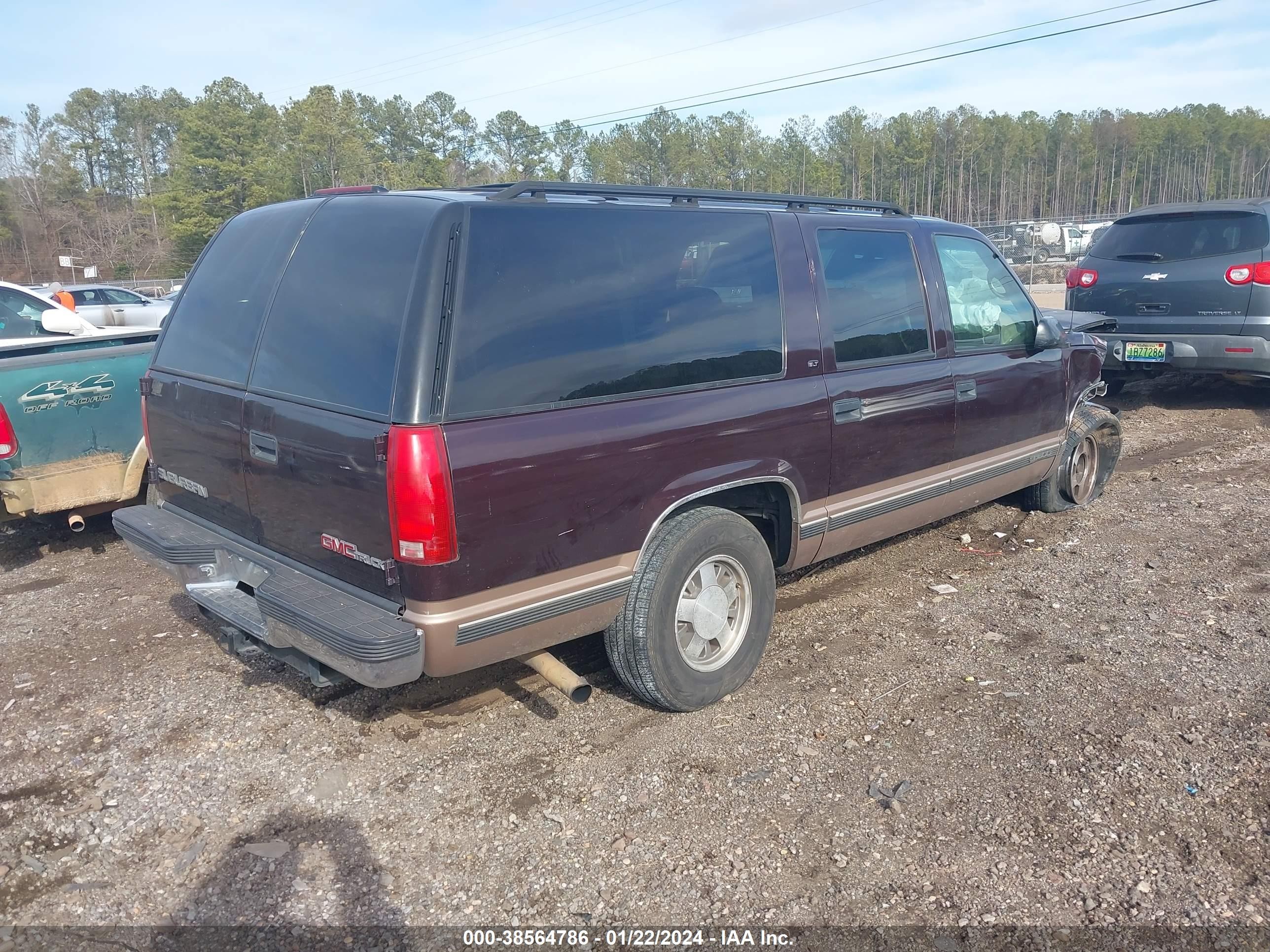 Photo 3 VIN: 1GKEC16R2VJ757576 - GMC SUBURBAN 