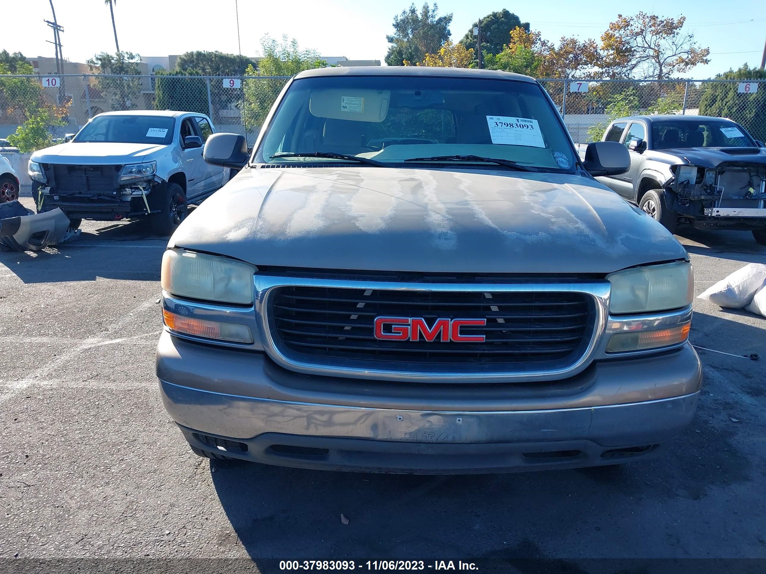 Photo 11 VIN: 1GKEC16T03J123871 - GMC YUKON 