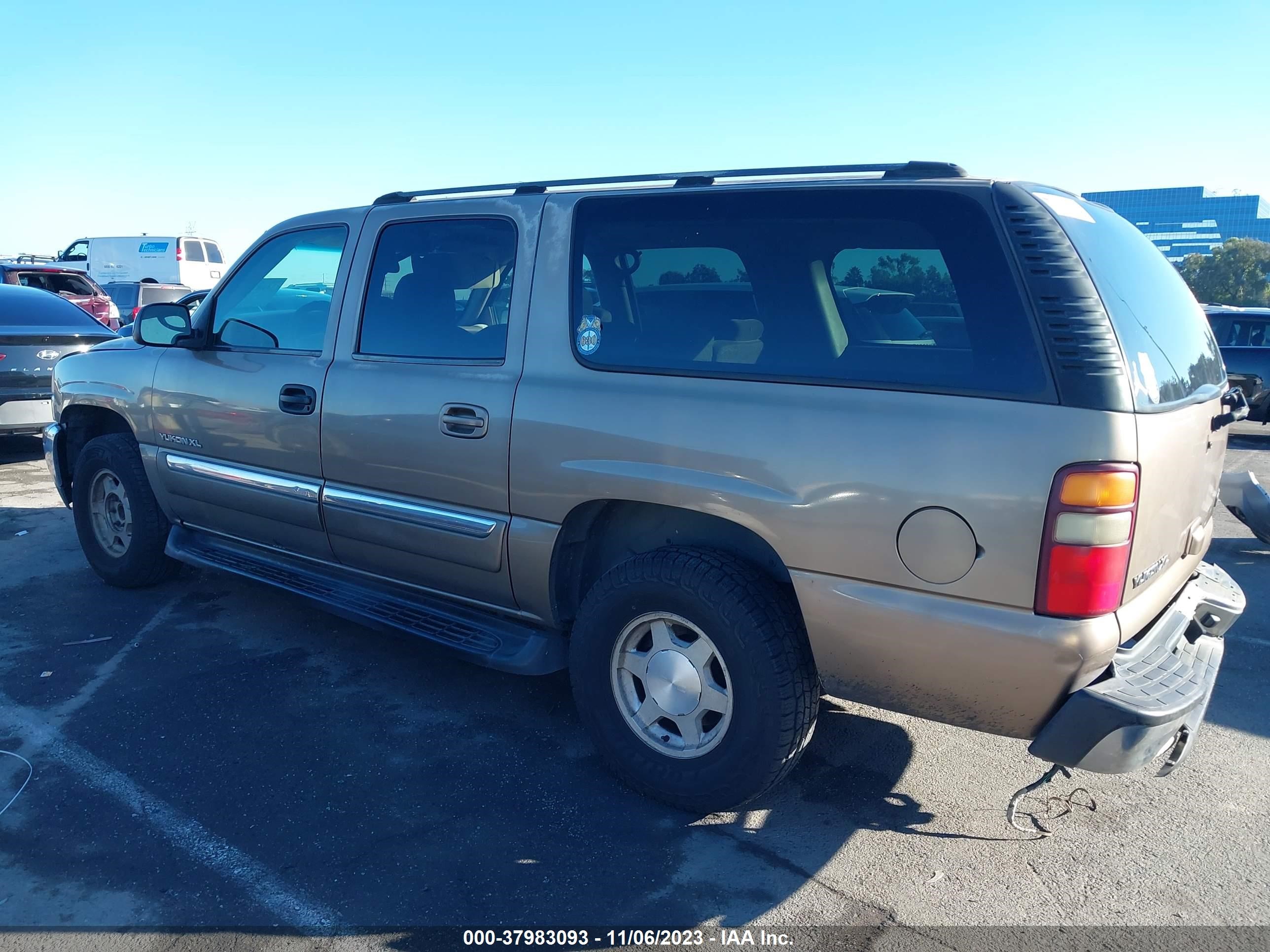 Photo 13 VIN: 1GKEC16T03J123871 - GMC YUKON 