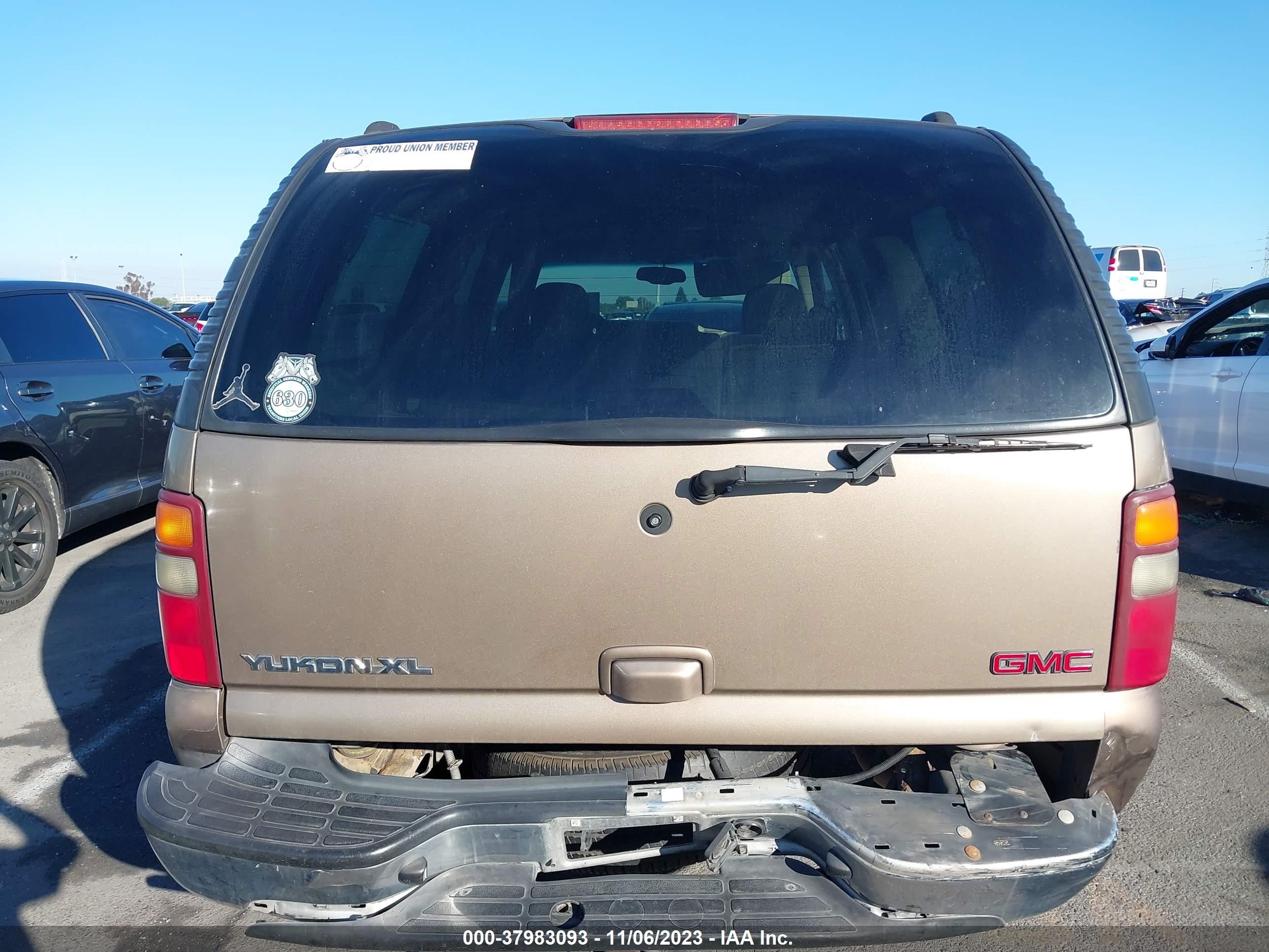 Photo 15 VIN: 1GKEC16T03J123871 - GMC YUKON 