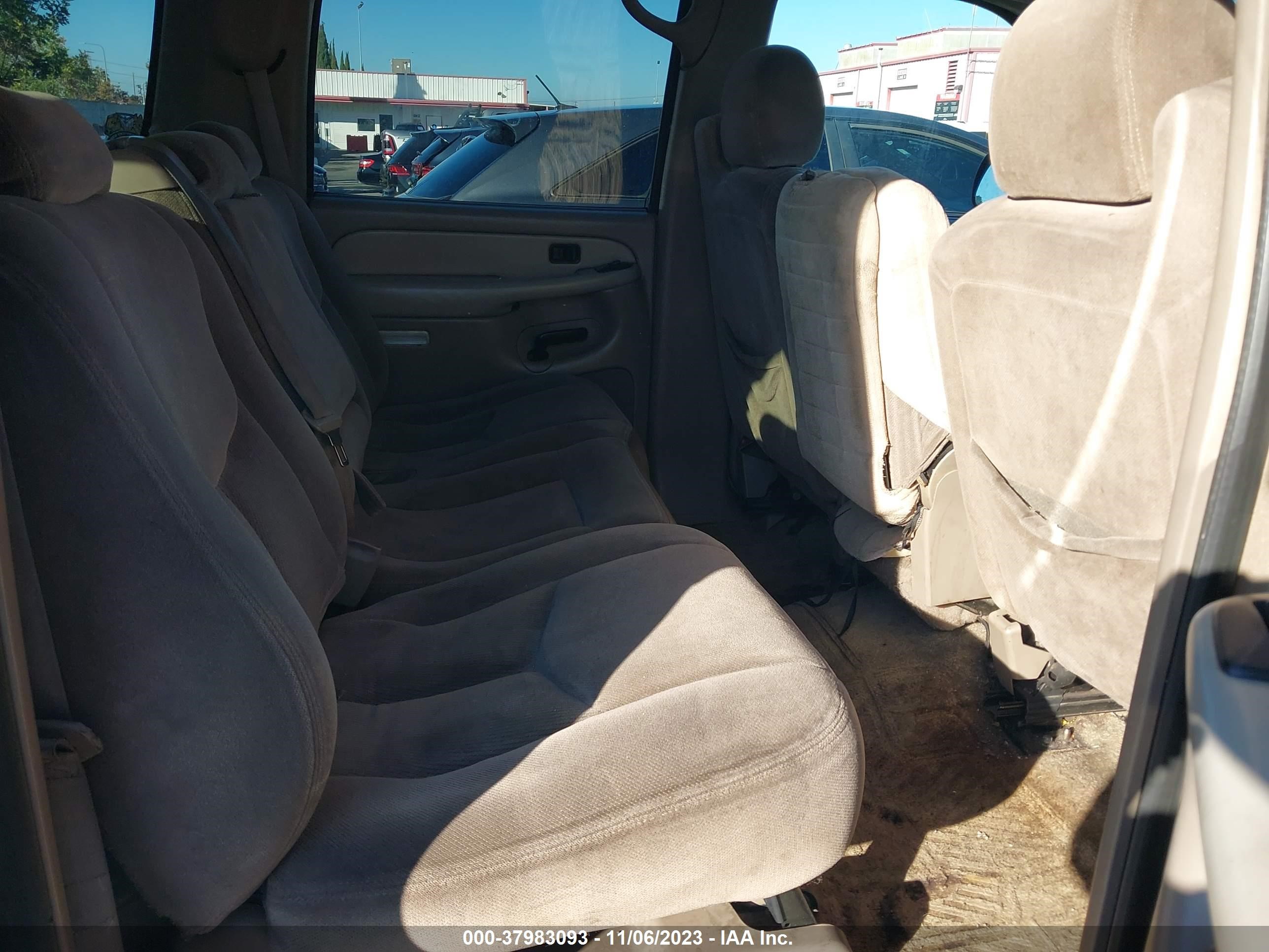 Photo 7 VIN: 1GKEC16T03J123871 - GMC YUKON 