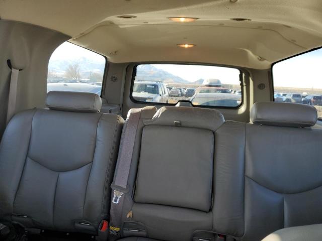 Photo 9 VIN: 1GKEC16T24J120519 - GMC YUKON XL C 