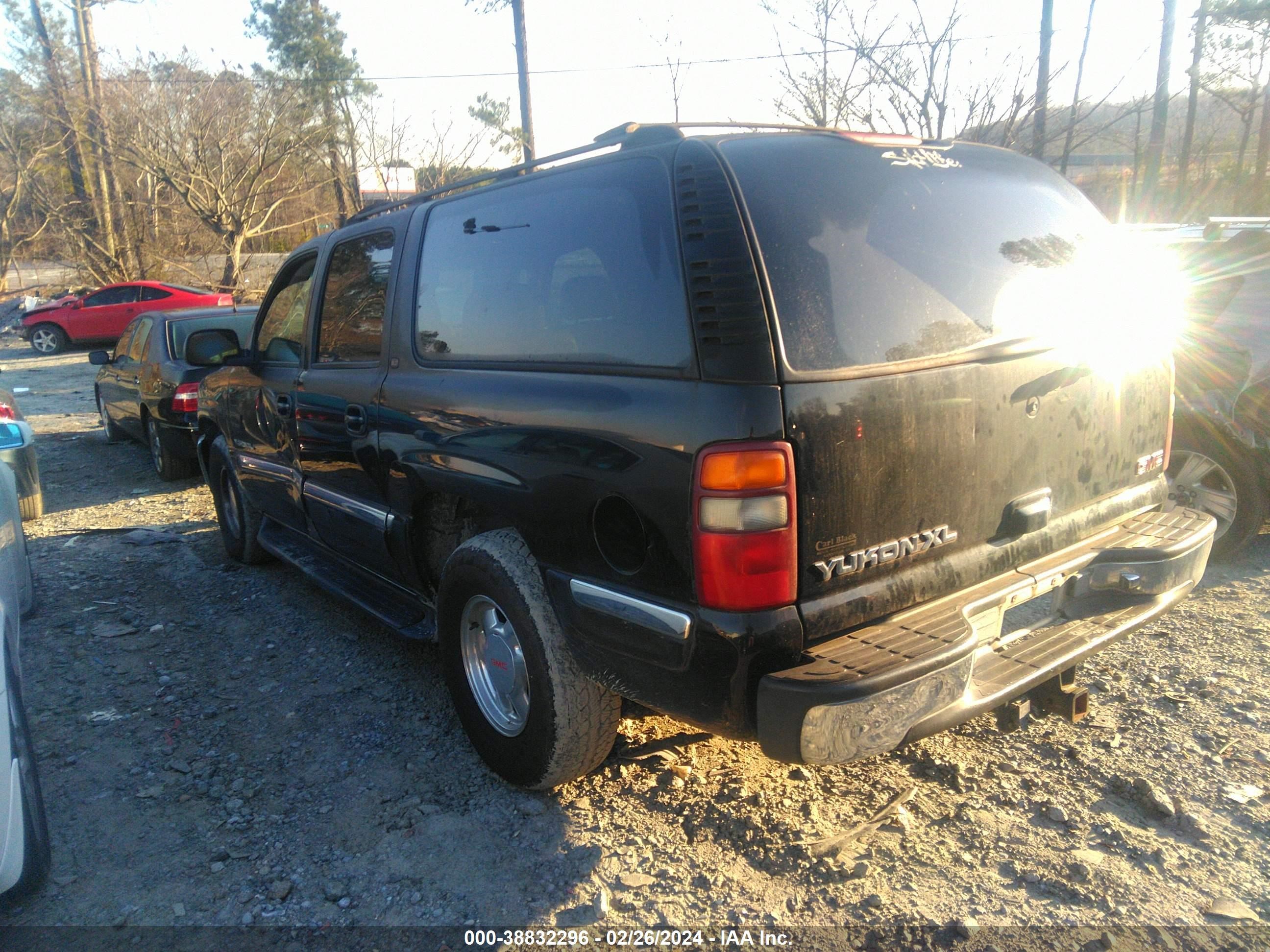 Photo 2 VIN: 1GKEC16T61J309220 - GMC NULL 