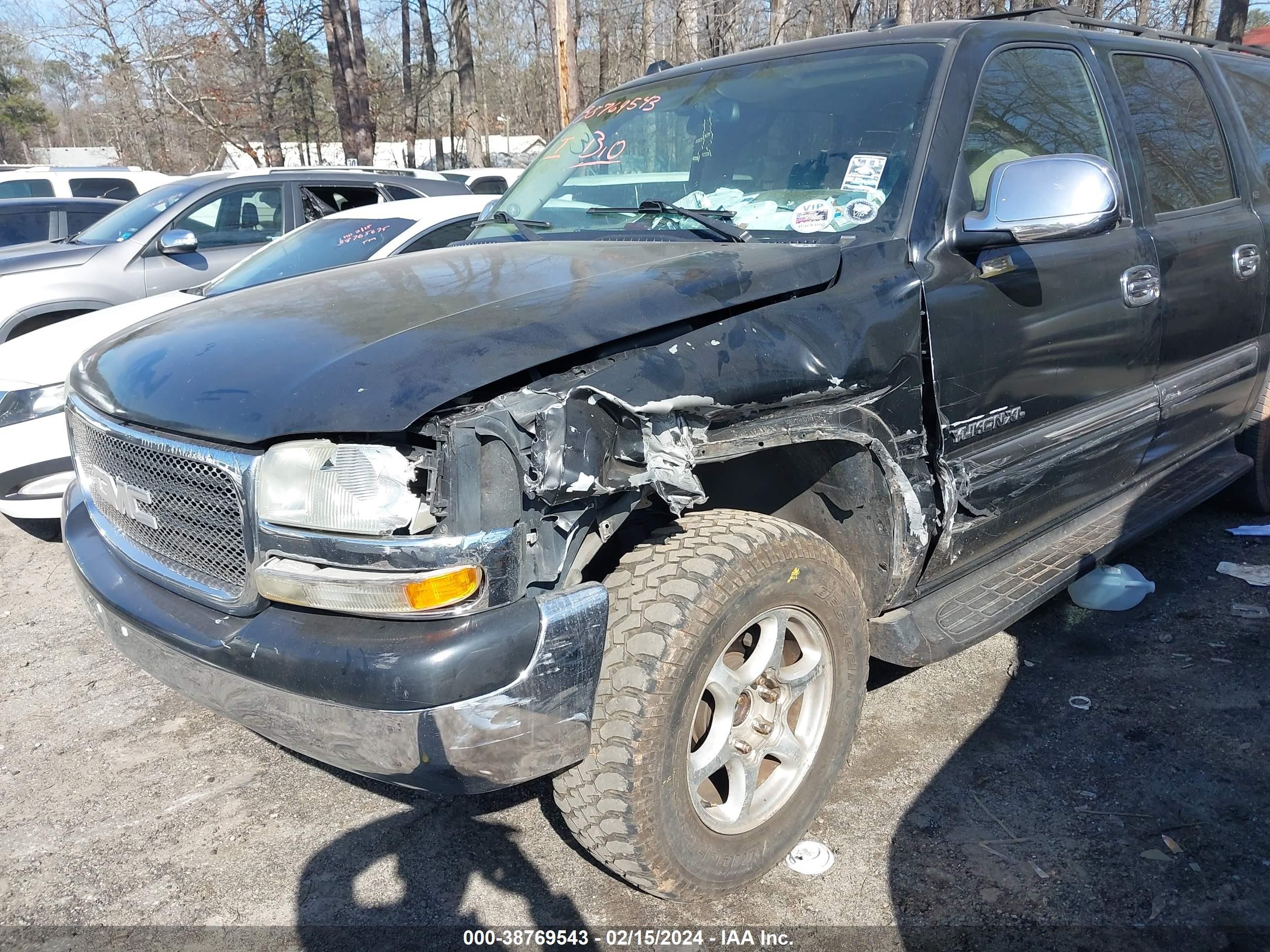 Photo 5 VIN: 1GKEC16Z84J168997 - GMC YUKON 