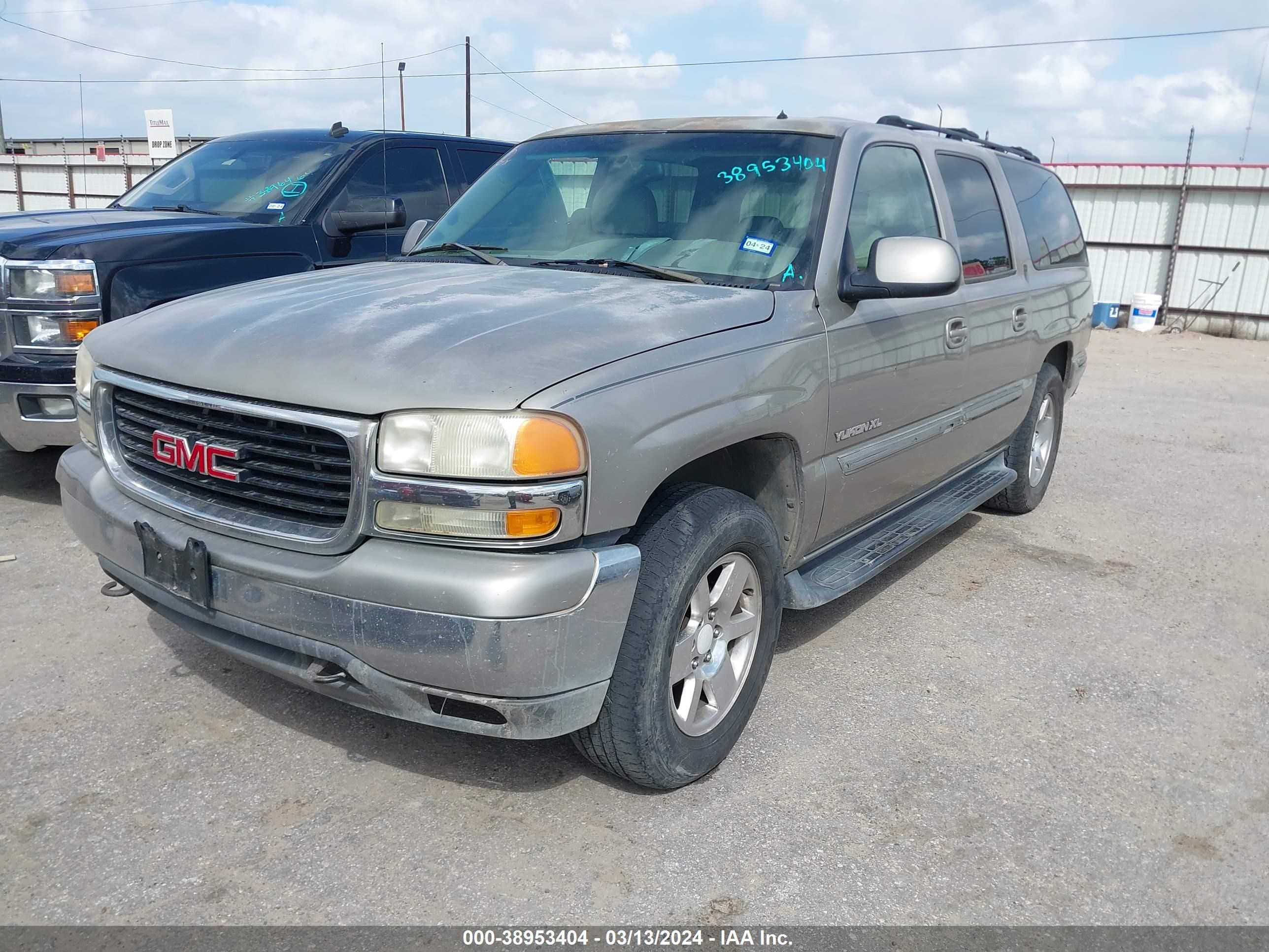 Photo 1 VIN: 1GKEC16Z92J203057 - GMC YUKON 