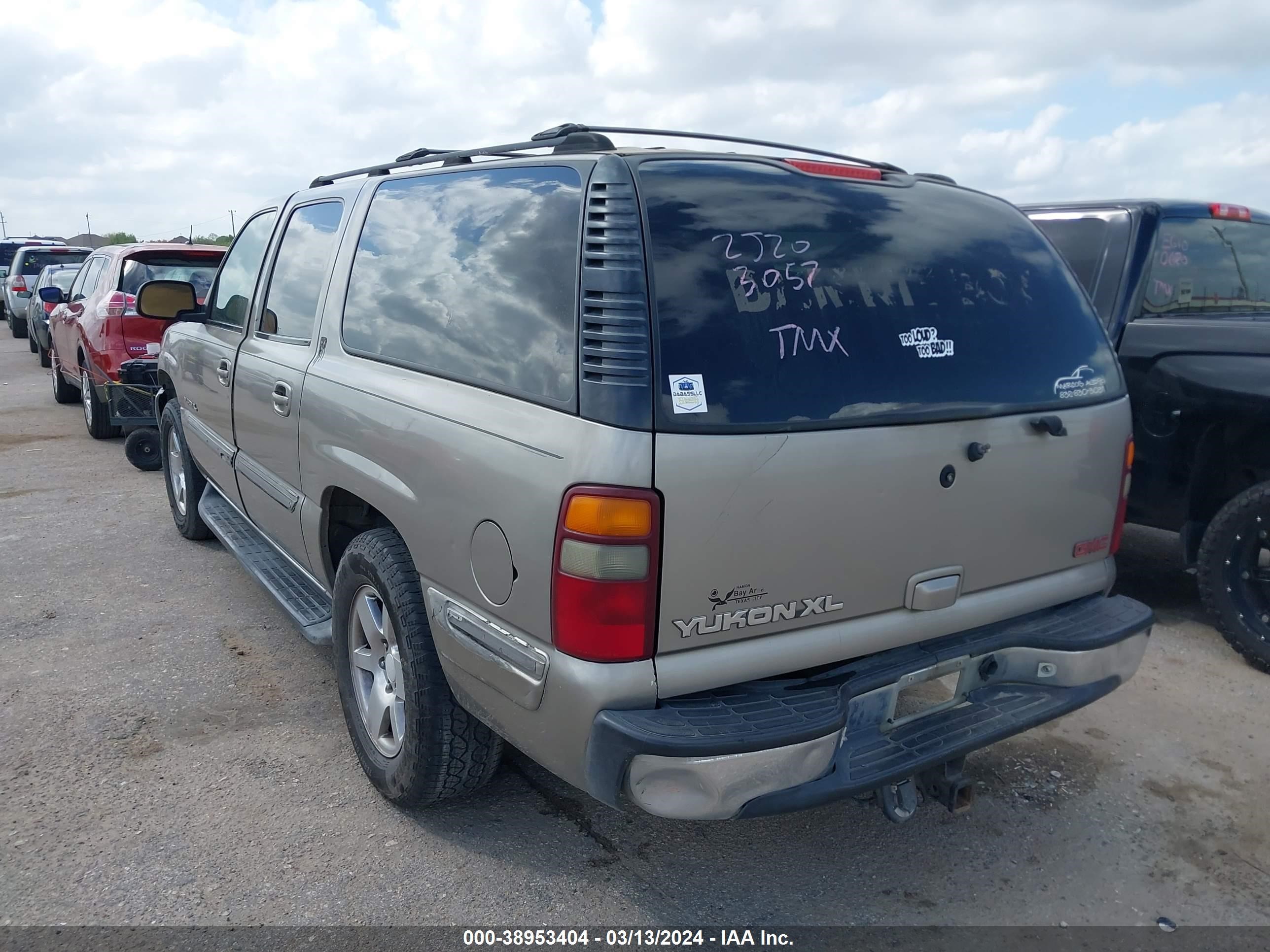 Photo 2 VIN: 1GKEC16Z92J203057 - GMC YUKON 