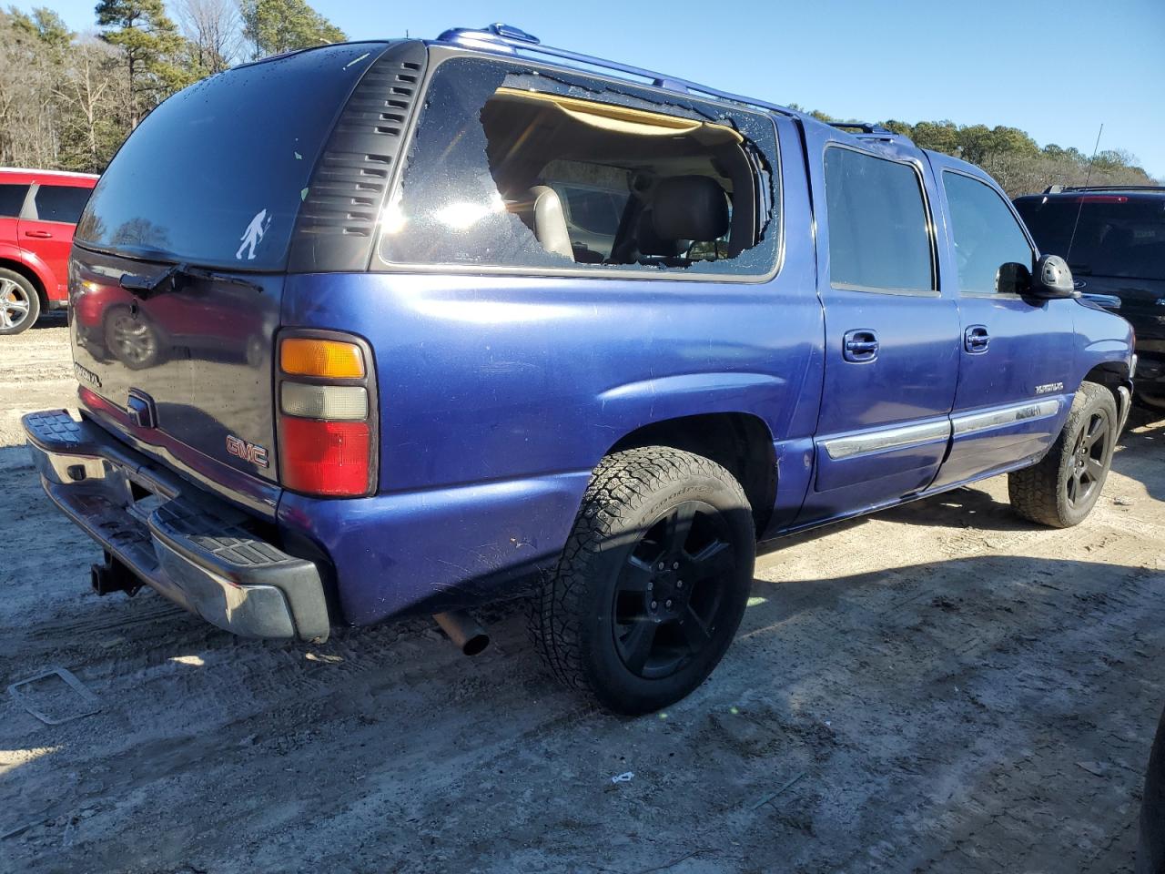 Photo 2 VIN: 1GKEC16Z95J175328 - GMC YUKON 