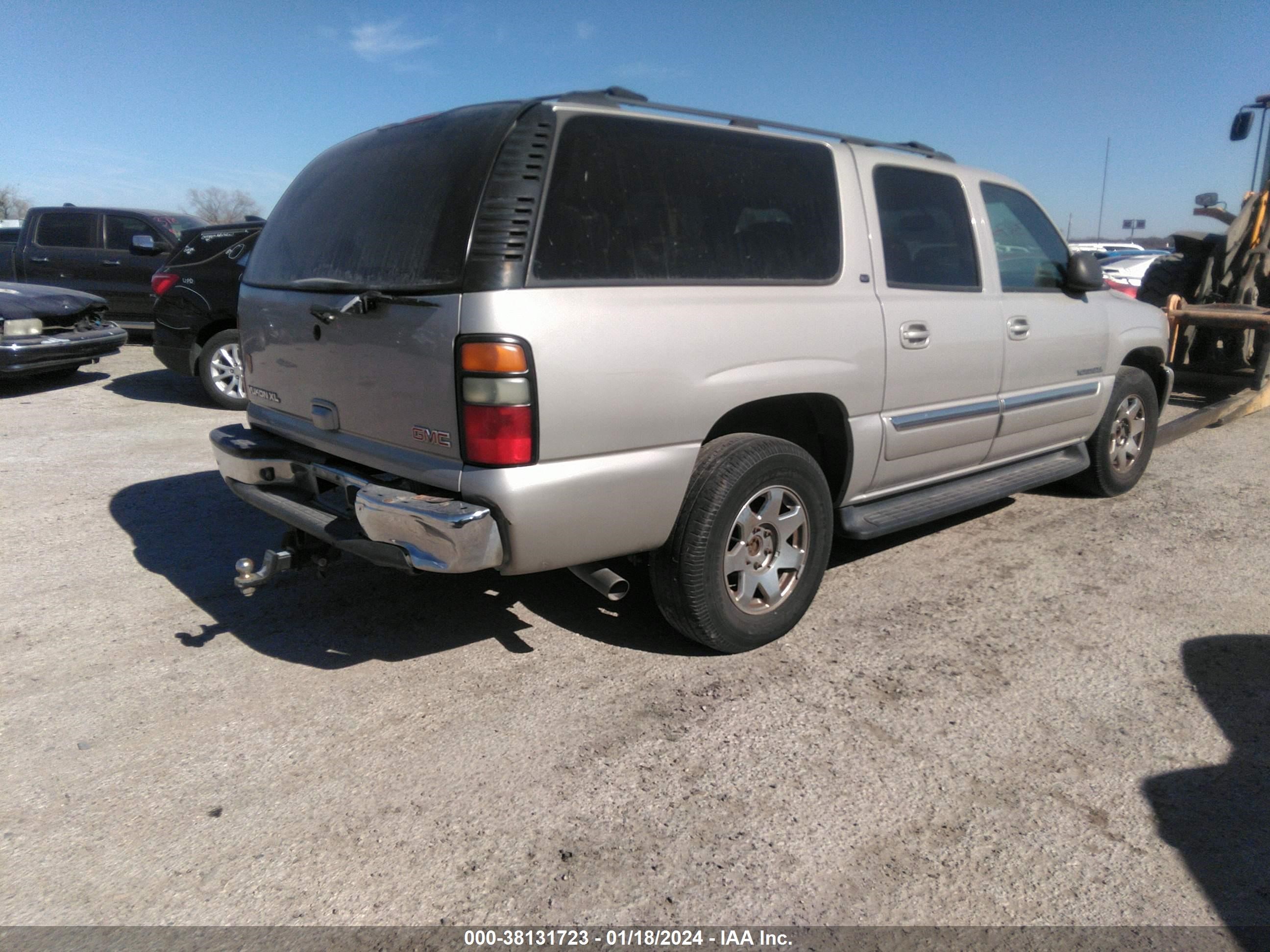 Photo 3 VIN: 1GKEC16ZX4J118246 - GMC YUKON 